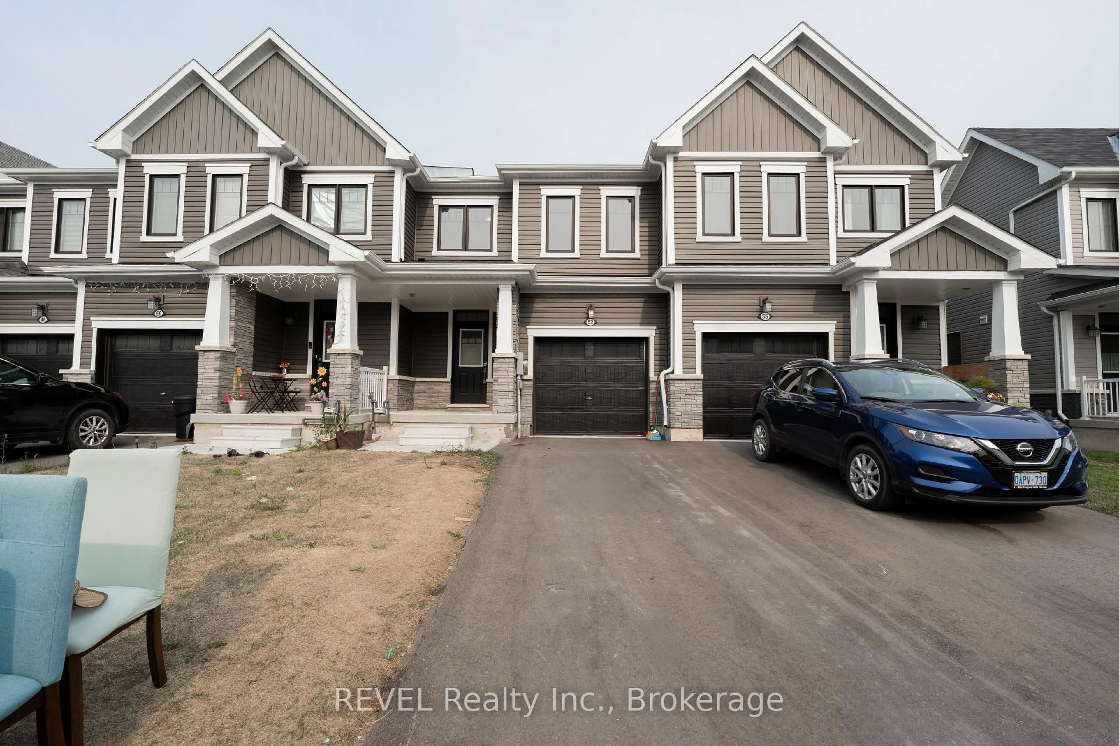 A pic from outside/outdoor area/front of a property/back of a property/a pic from drone, street for 52 EVER SWEET Way, Thorold Ontario L2V 0R6