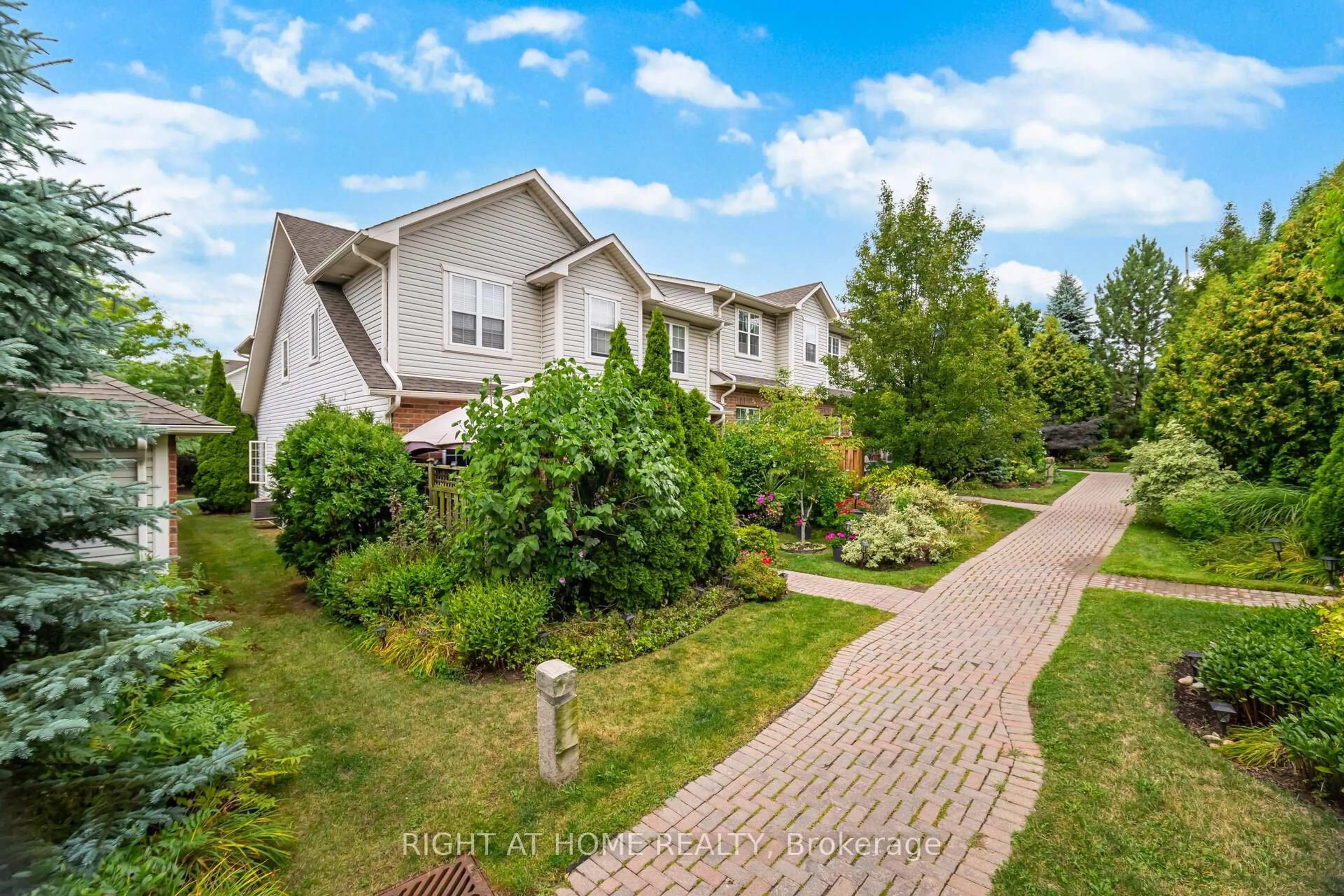 A pic from outside/outdoor area/front of a property/back of a property/a pic from drone, street for 1085 Harrogate Dr #35, Hamilton Ontario L9K 1R2