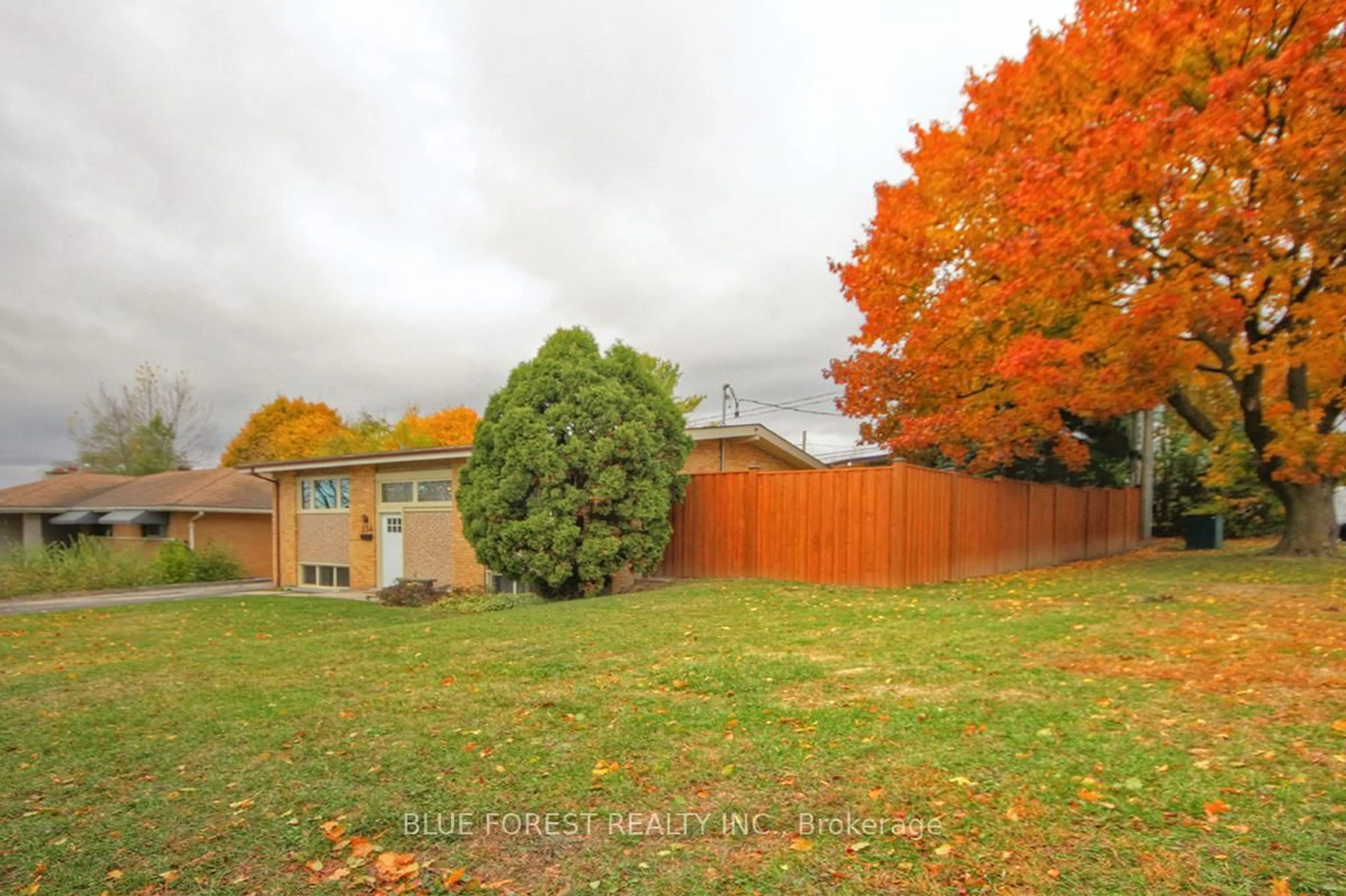 A pic from outside/outdoor area/front of a property/back of a property/a pic from drone, forest/trees view for 254 Burlington St, London South Ontario N5Z 3W5