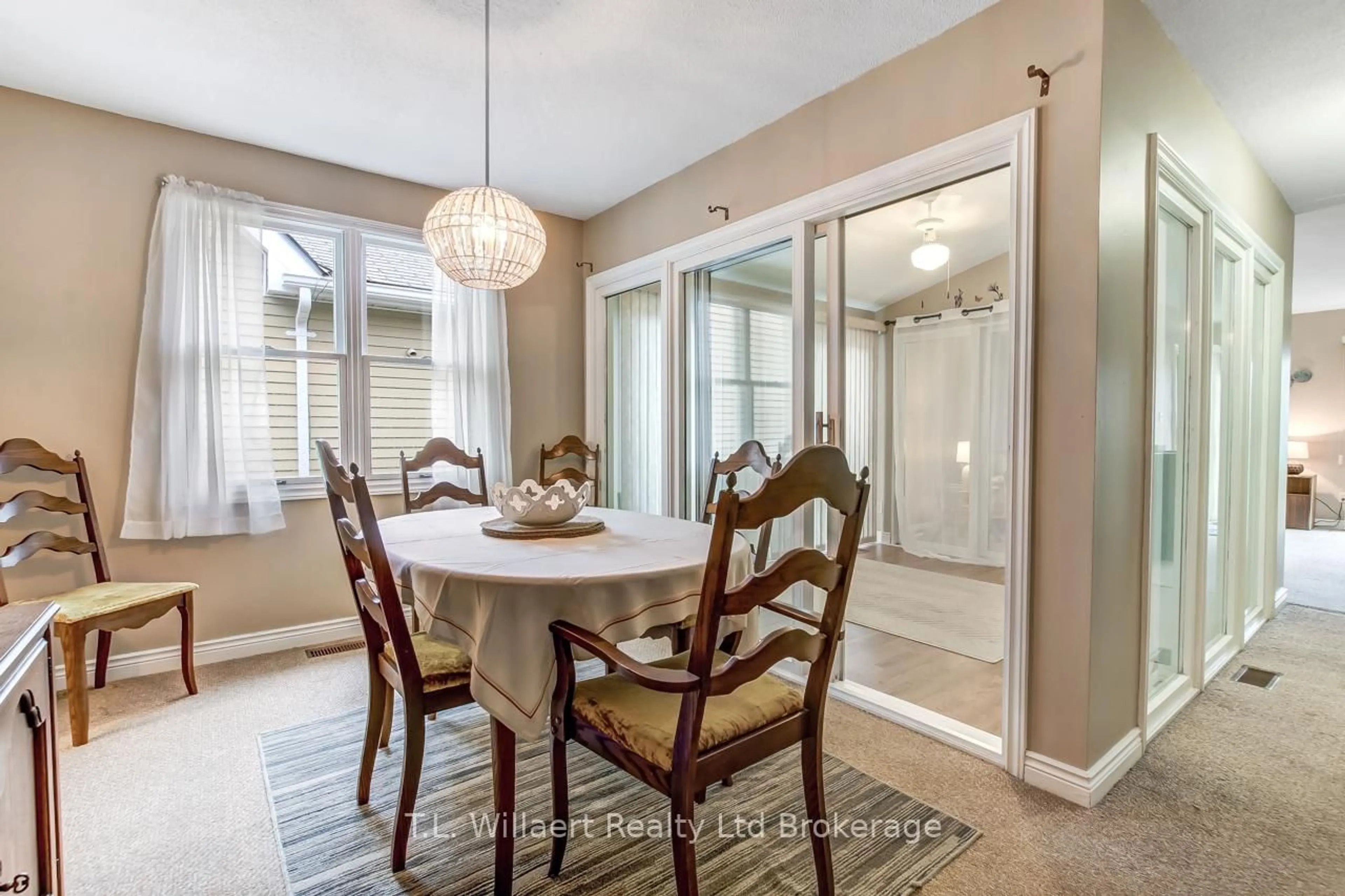 Dining room, ceramic/tile floor for 47 Seres Dr, Tillsonburg Ontario N4G 5E9