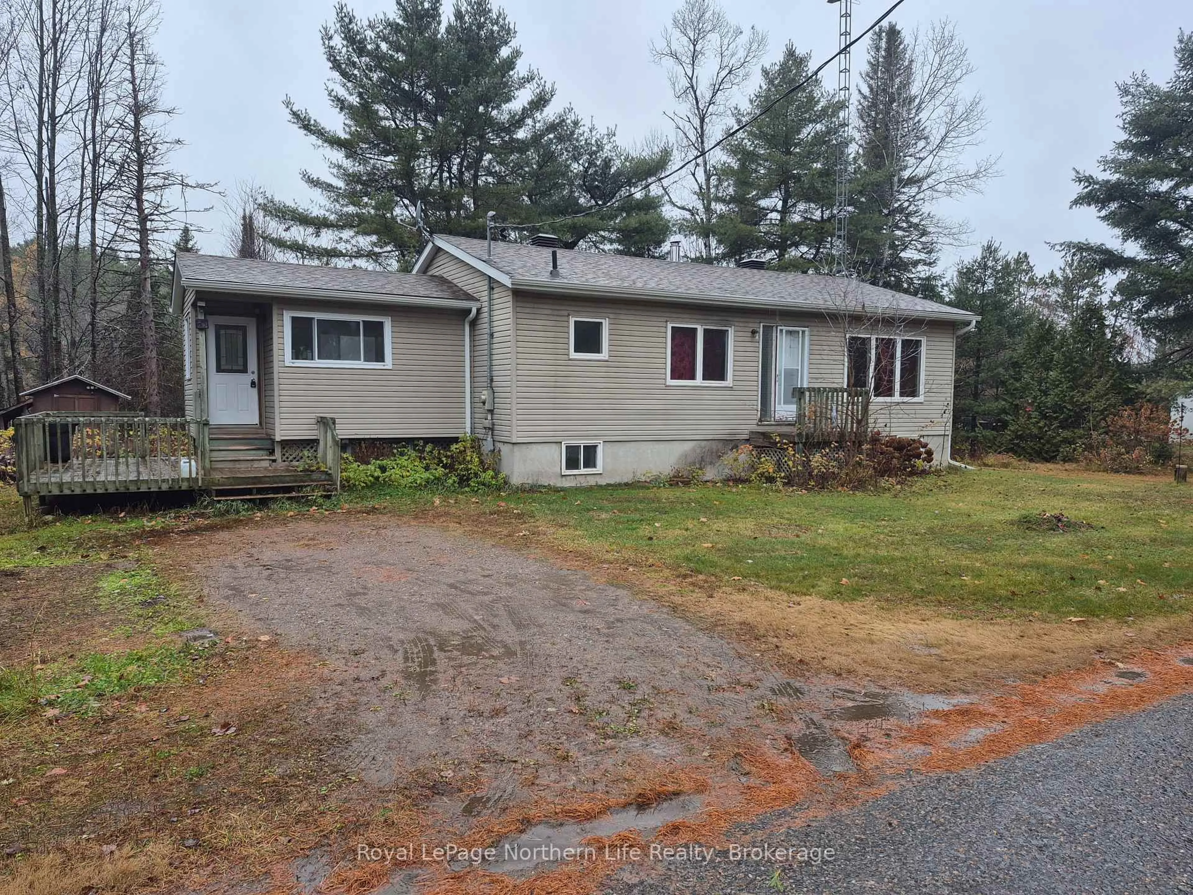 A pic from outside/outdoor area/front of a property/back of a property/a pic from drone, street for 245 JODOUIN Rd, Papineau-Cameron Ontario P0H 1V0