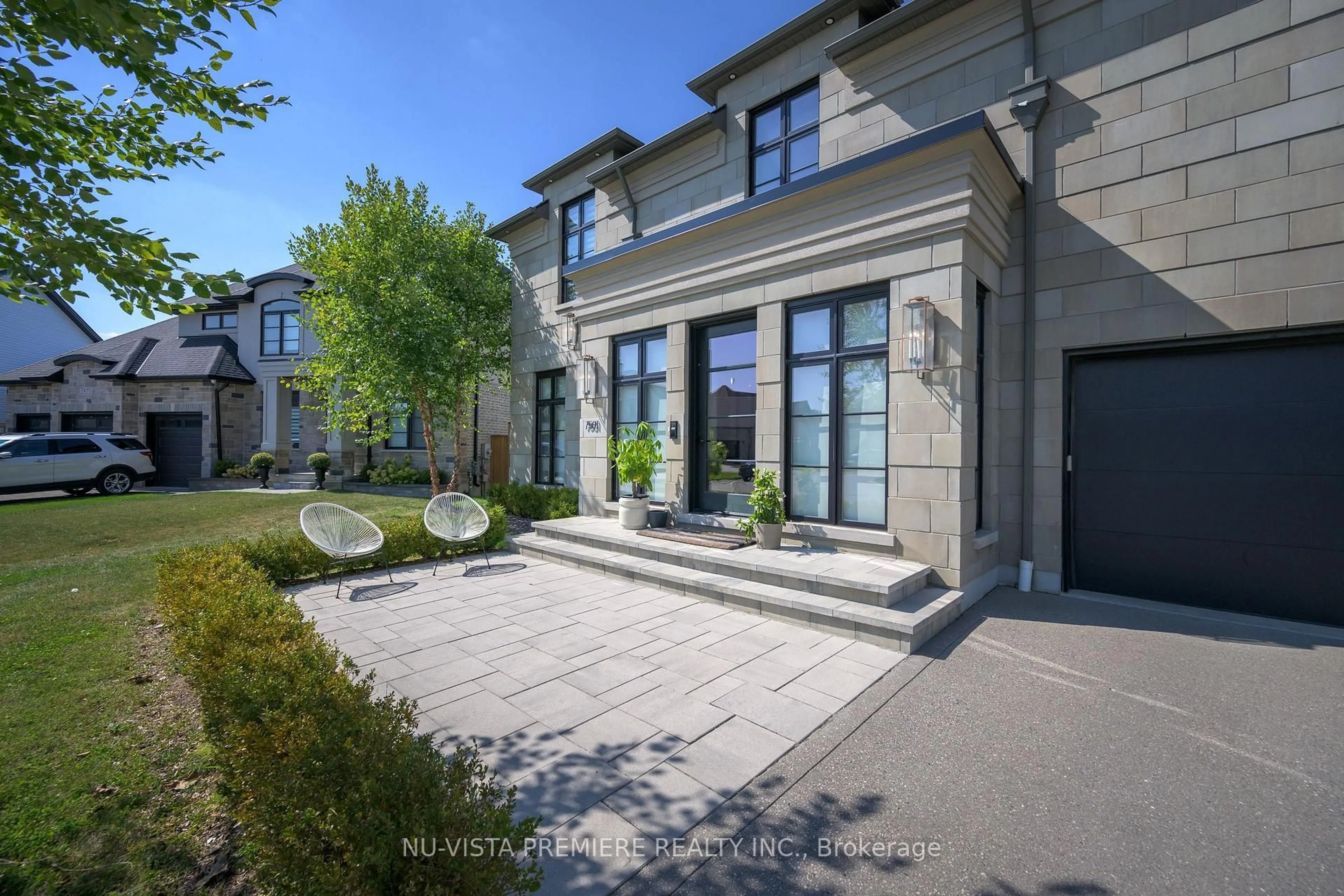 Patio, street for 7501 Silver Creek Cres, London South Ontario N6P 0A1