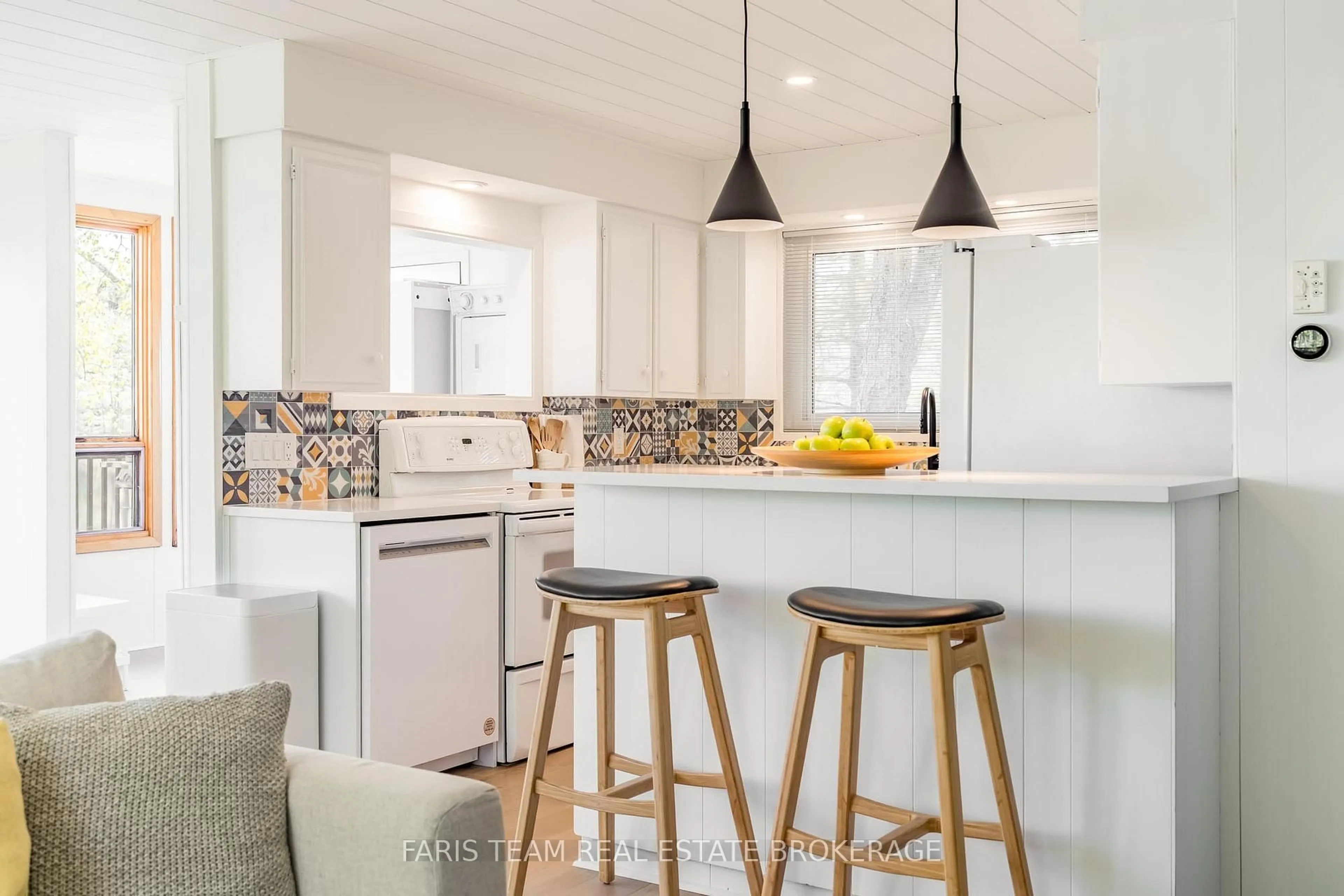 Contemporary kitchen, ceramic/tile floor for 1010 Sanderson Rd, Gravenhurst Ontario P0E 1N0