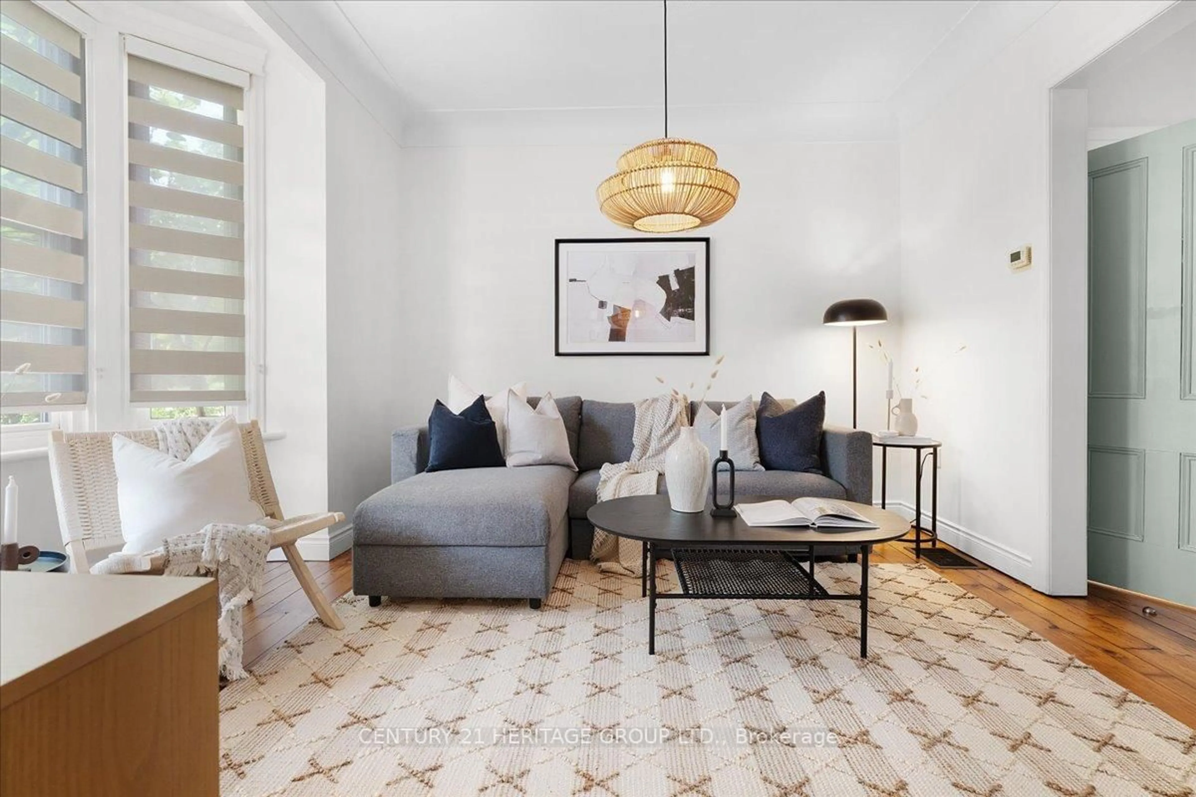 Living room with furniture, unknown for 40 Emerald St, Hamilton Ontario L8L 5K3