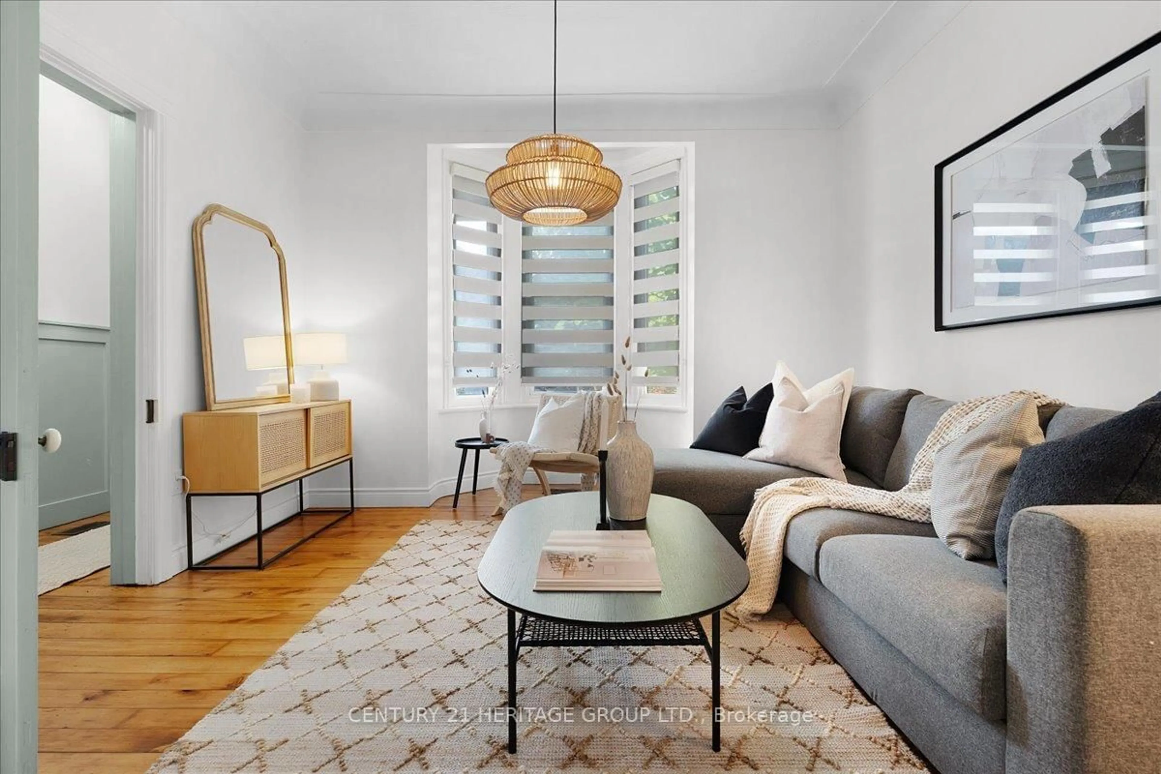 Living room with furniture, unknown for 40 Emerald St, Hamilton Ontario L8L 5K3