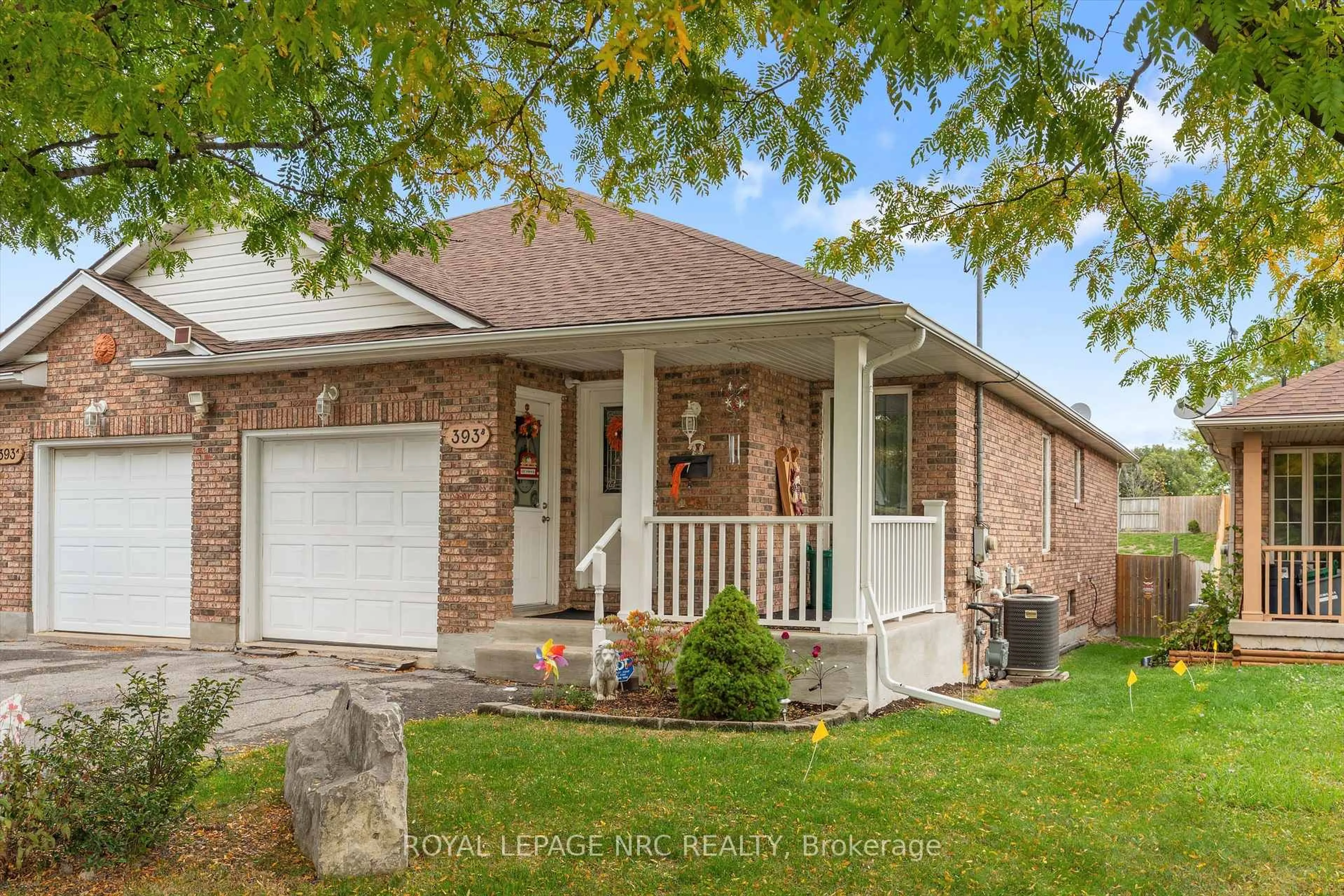 Home with brick exterior material, street for 393B Glendale Ave, St. Catharines Ontario L2T 1C5
