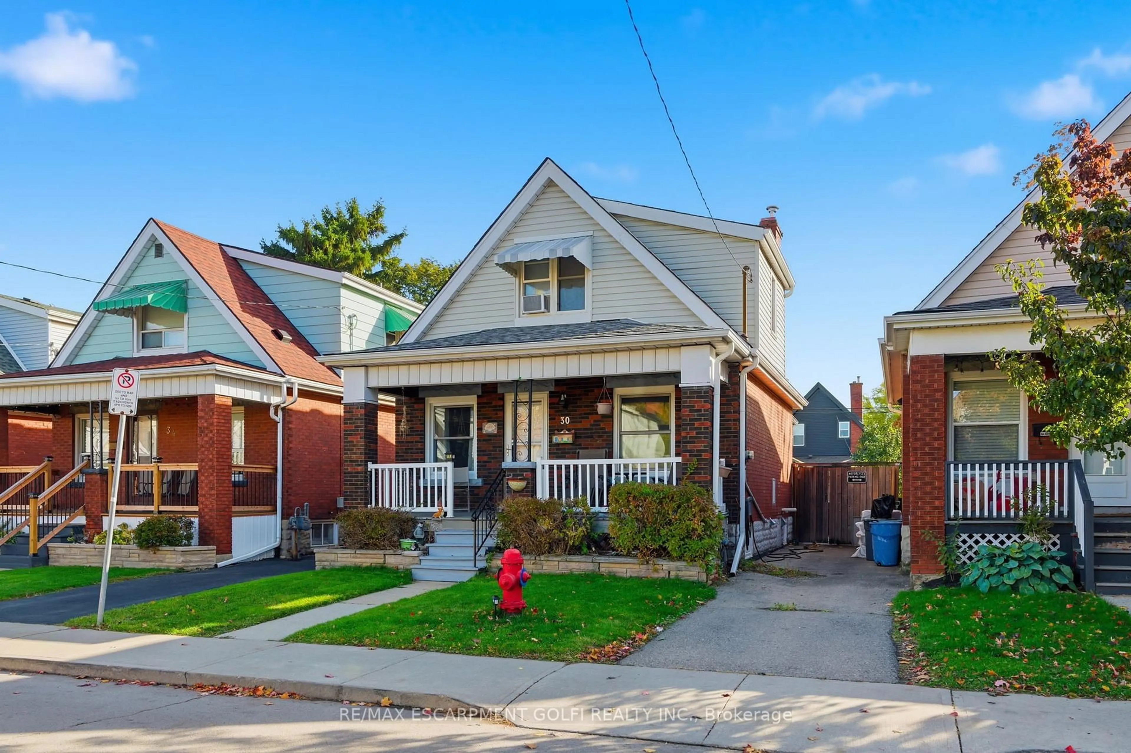 Home with brick exterior material, street for 30 Cope St, Hamilton Ontario L8H 5A9