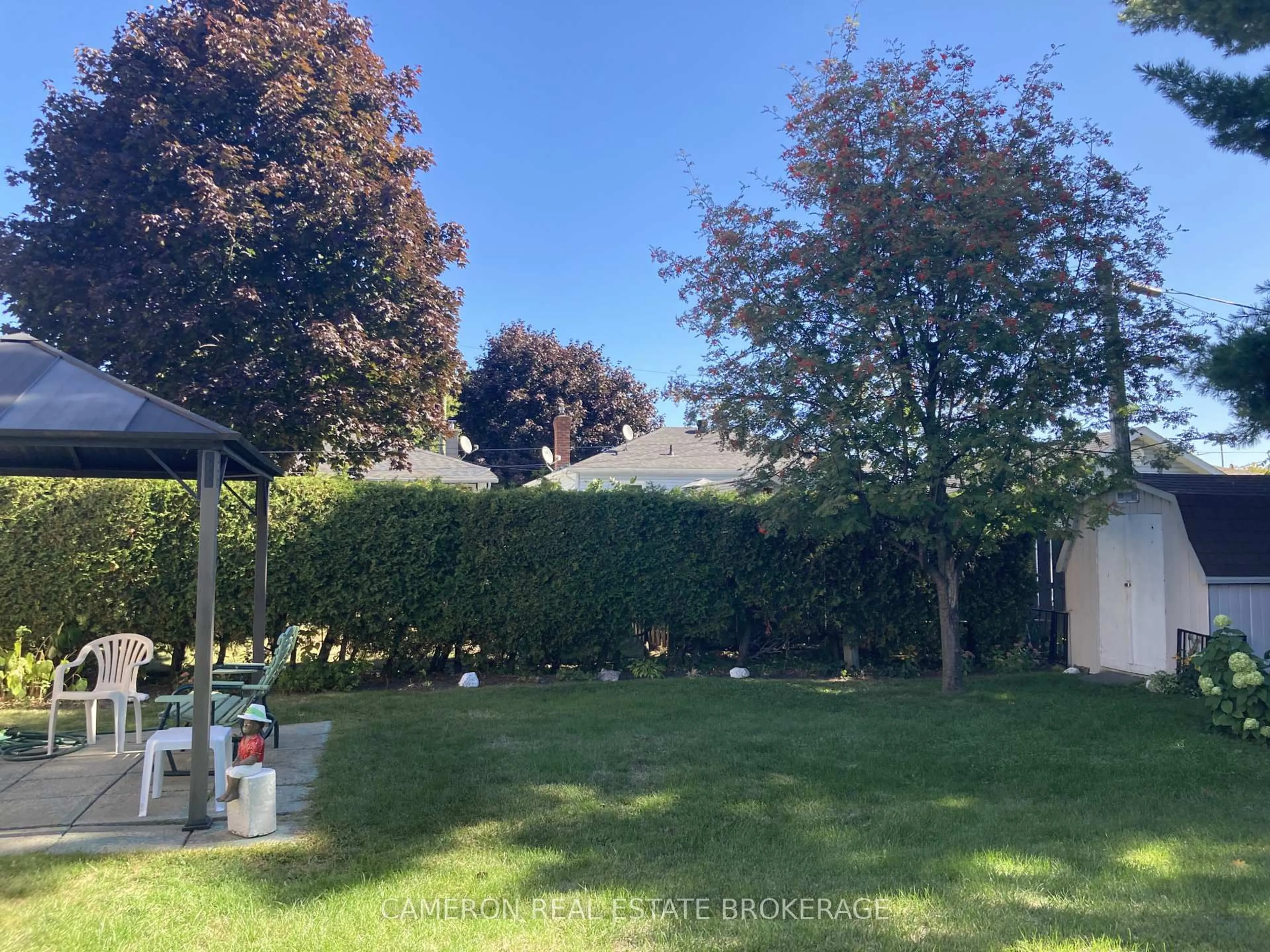 A pic from outside/outdoor area/front of a property/back of a property/a pic from drone, forest/trees view for 262 Sunnyside Ave, Cornwall Ontario K6H 3E4