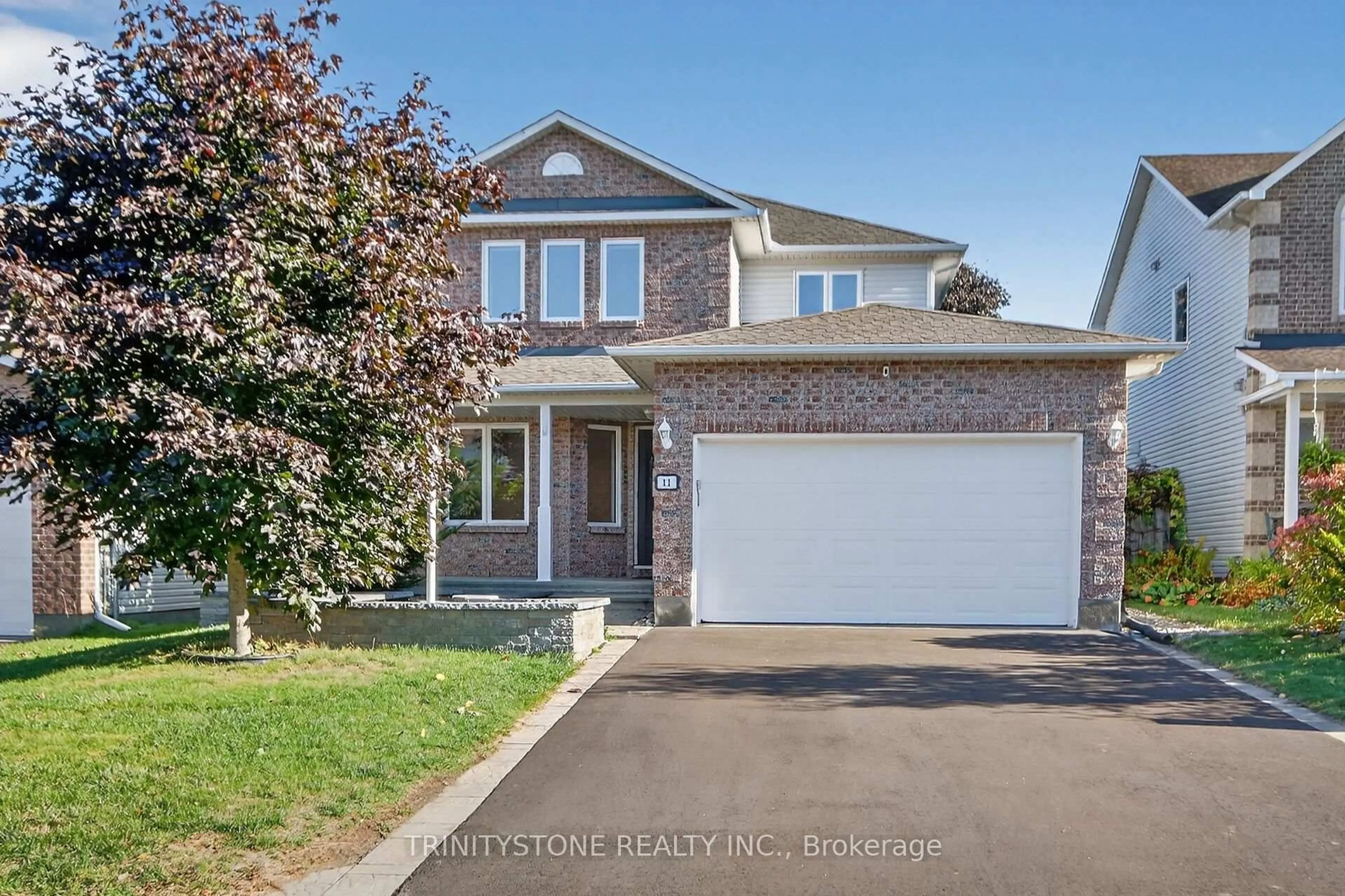 Home with brick exterior material, street for 11 whalings Circ, Stittsville Ontario K2S 1S4