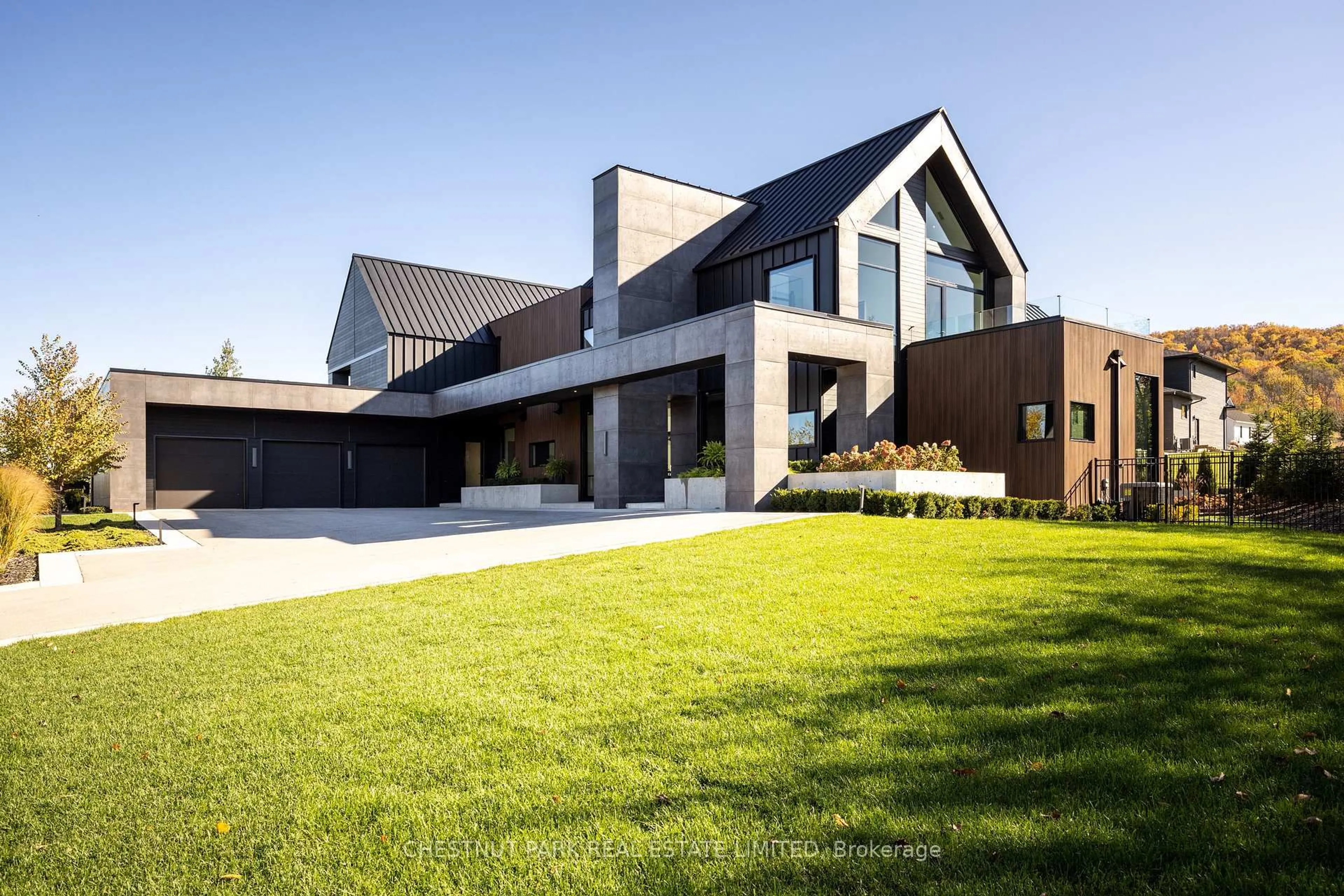 Home with brick exterior material, unknown for 112 Stone Zack Lane, Blue Mountains Ontario N0H 1J0