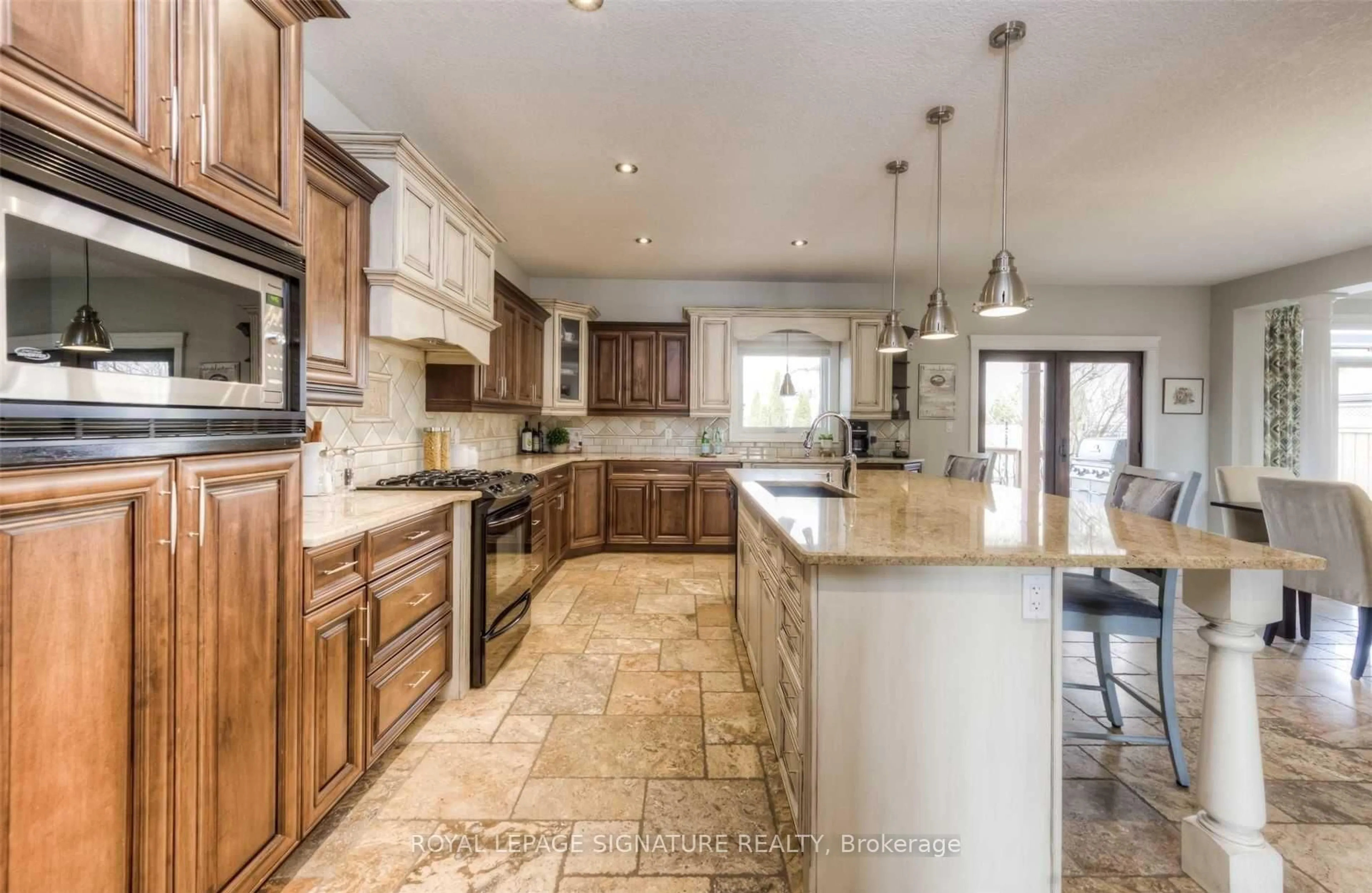 Open concept kitchen, ceramic/tile floor for 465 Golf Course Rd, Woolwich Ontario N0B 1N0