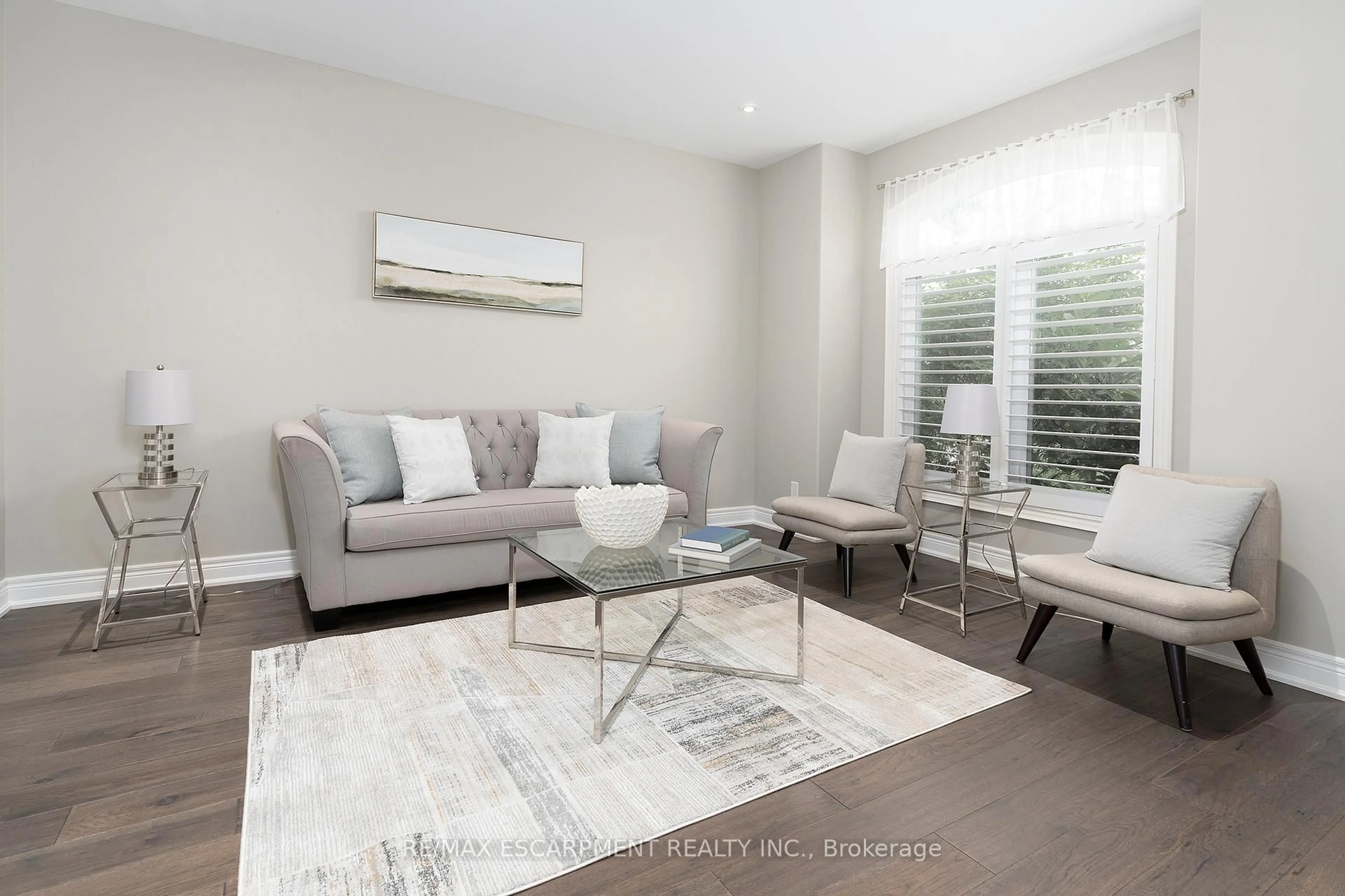 Living room with furniture, unknown for 270 Farr St, Pelham Ontario L0S 1C0