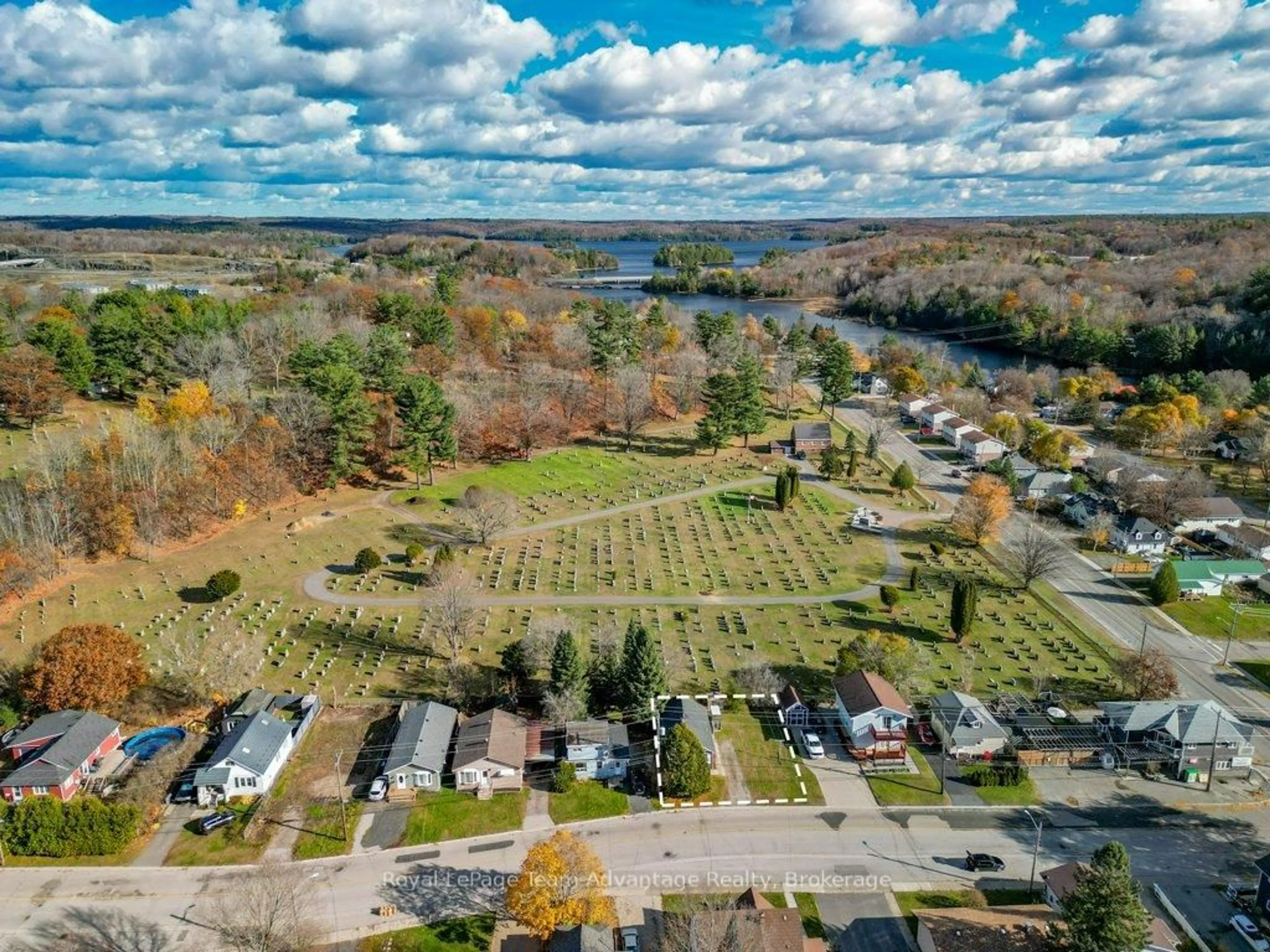 A pic from outside/outdoor area/front of a property/back of a property/a pic from drone, water/lake/river/ocean view for 9 Hillcrest Ave, Parry Sound Ontario P2A 1L5