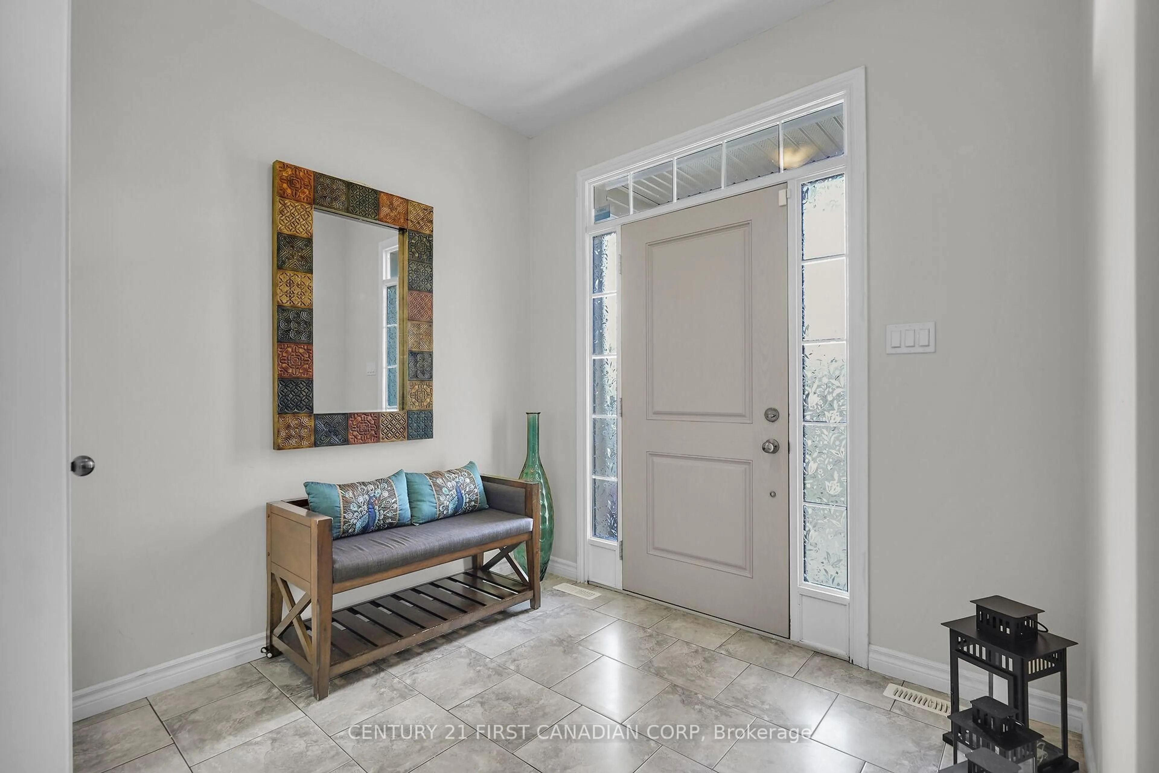 Indoor entryway for 916 Roulston St, London North Ontario N6H 0E6