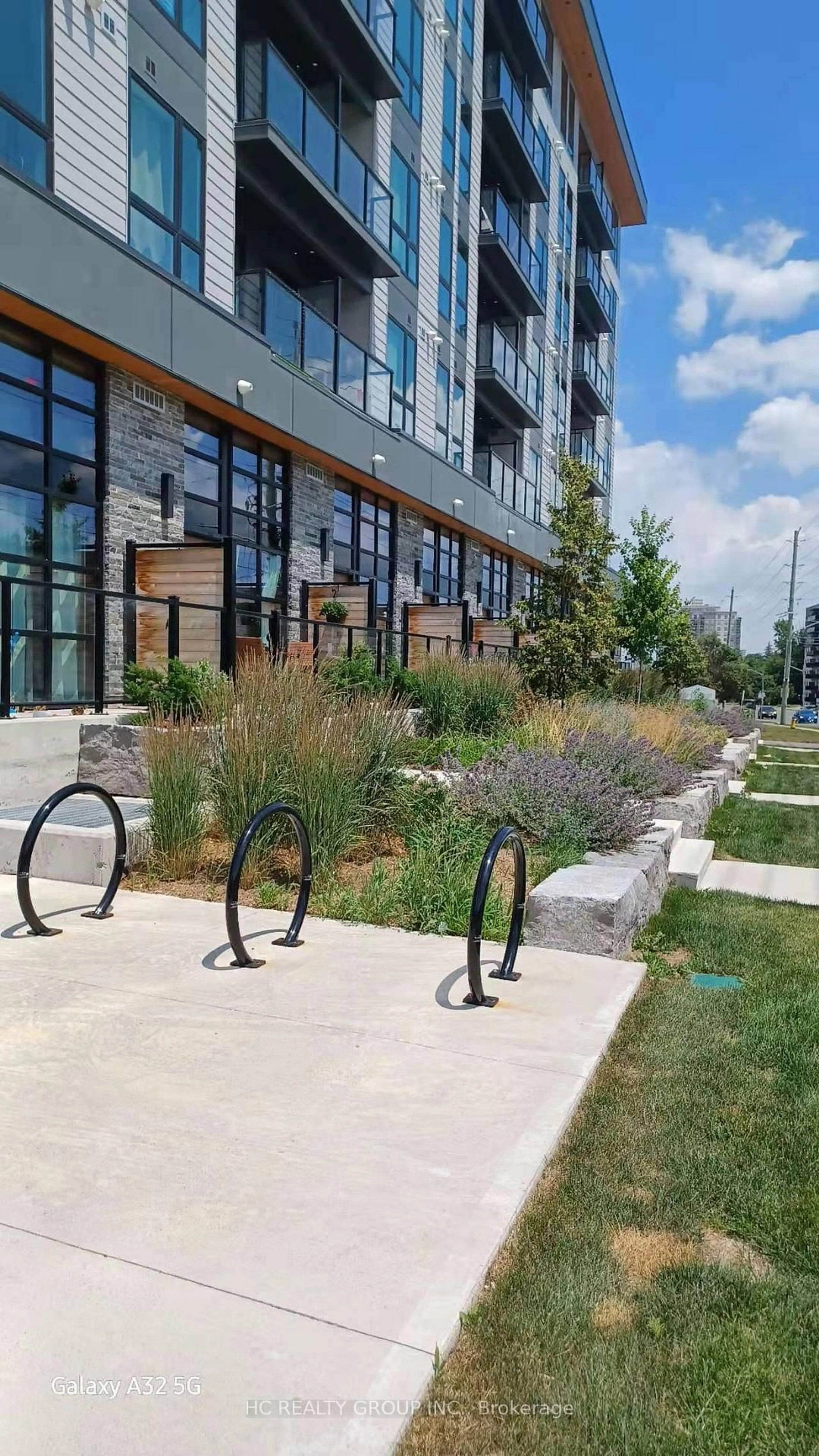 Patio, street for 312 ERB St #516, Waterloo Ontario N2L 1W3