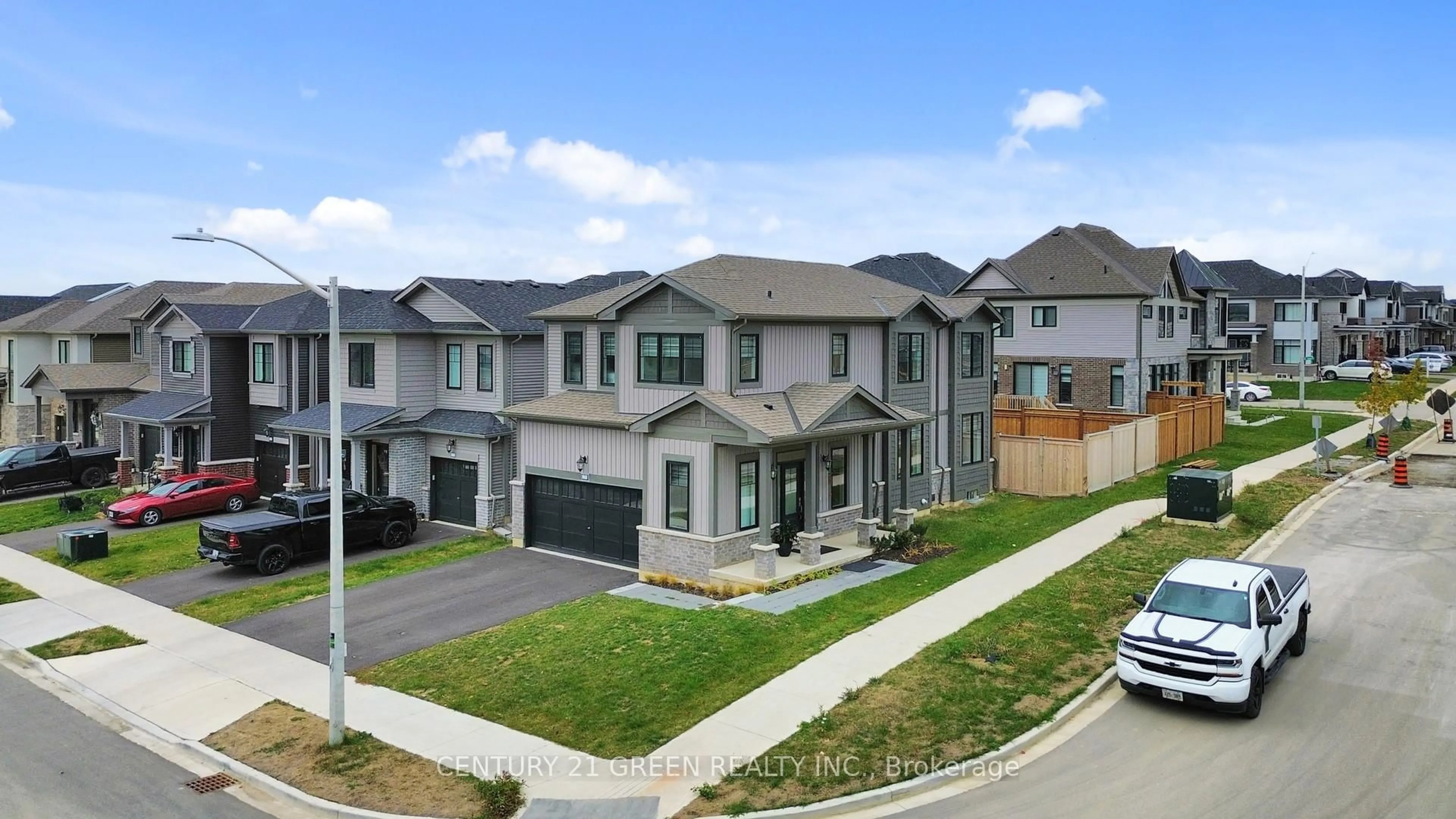 A pic from outside/outdoor area/front of a property/back of a property/a pic from drone, street for 175 Blackbird Way, Hamilton Ontario L0R 1W0