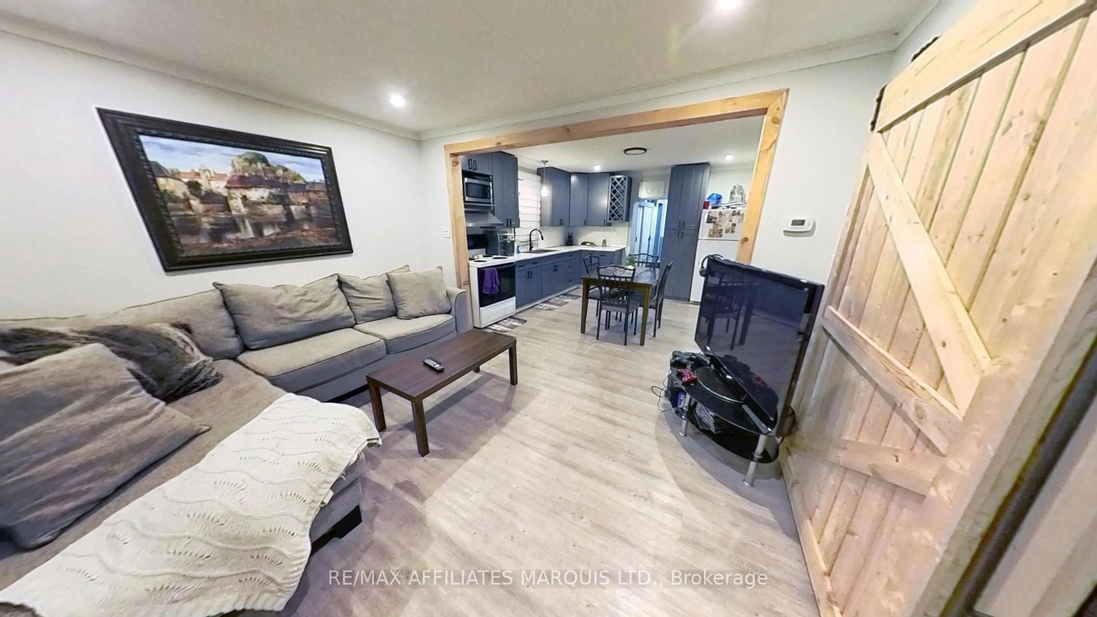 Living room with furniture, unknown for 1111 Bedford St, Cornwall Ontario K6J 4G2