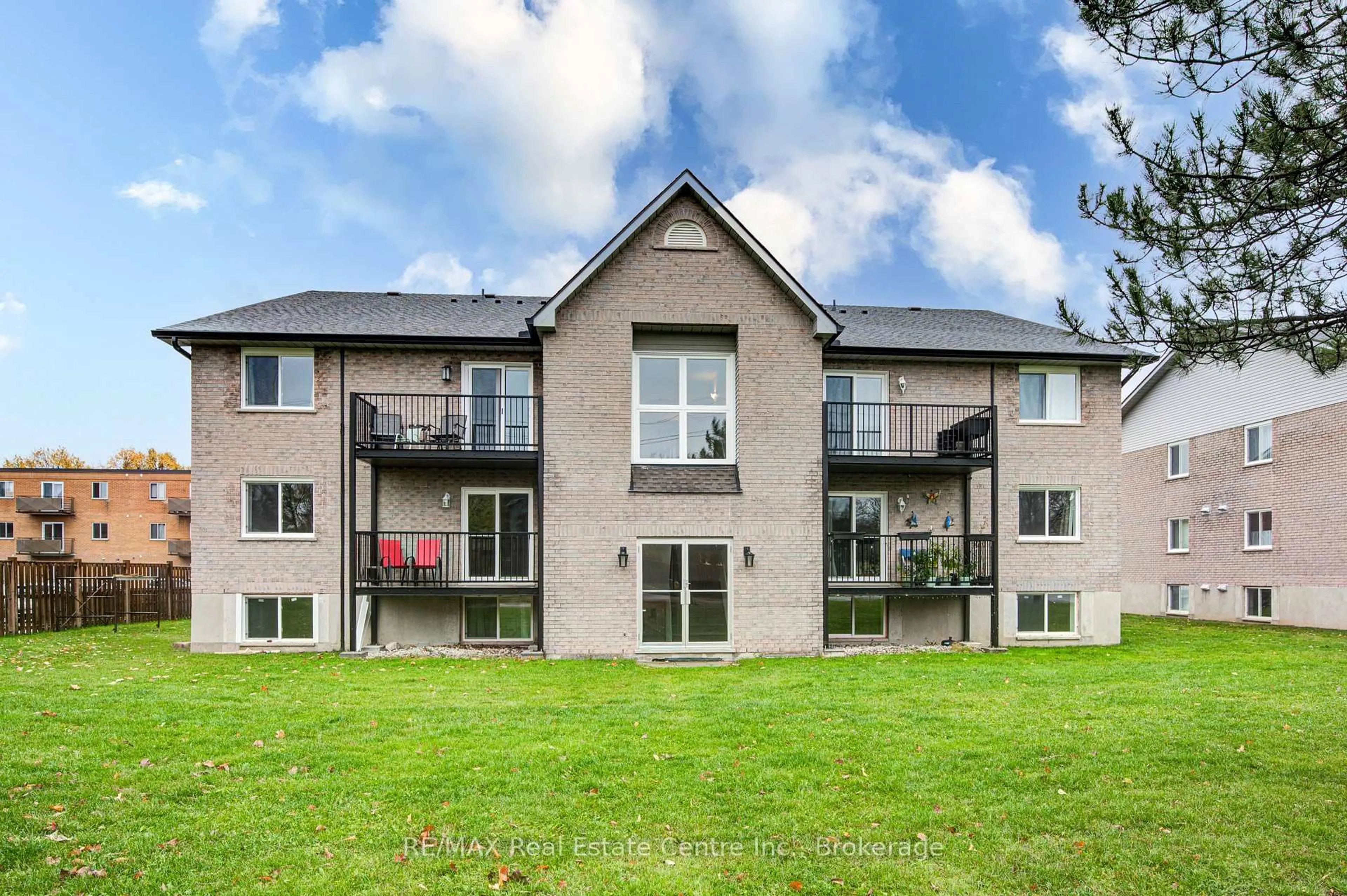 Unknown for 50 Campbell Crt #304, Stratford Ontario N5A 7T6