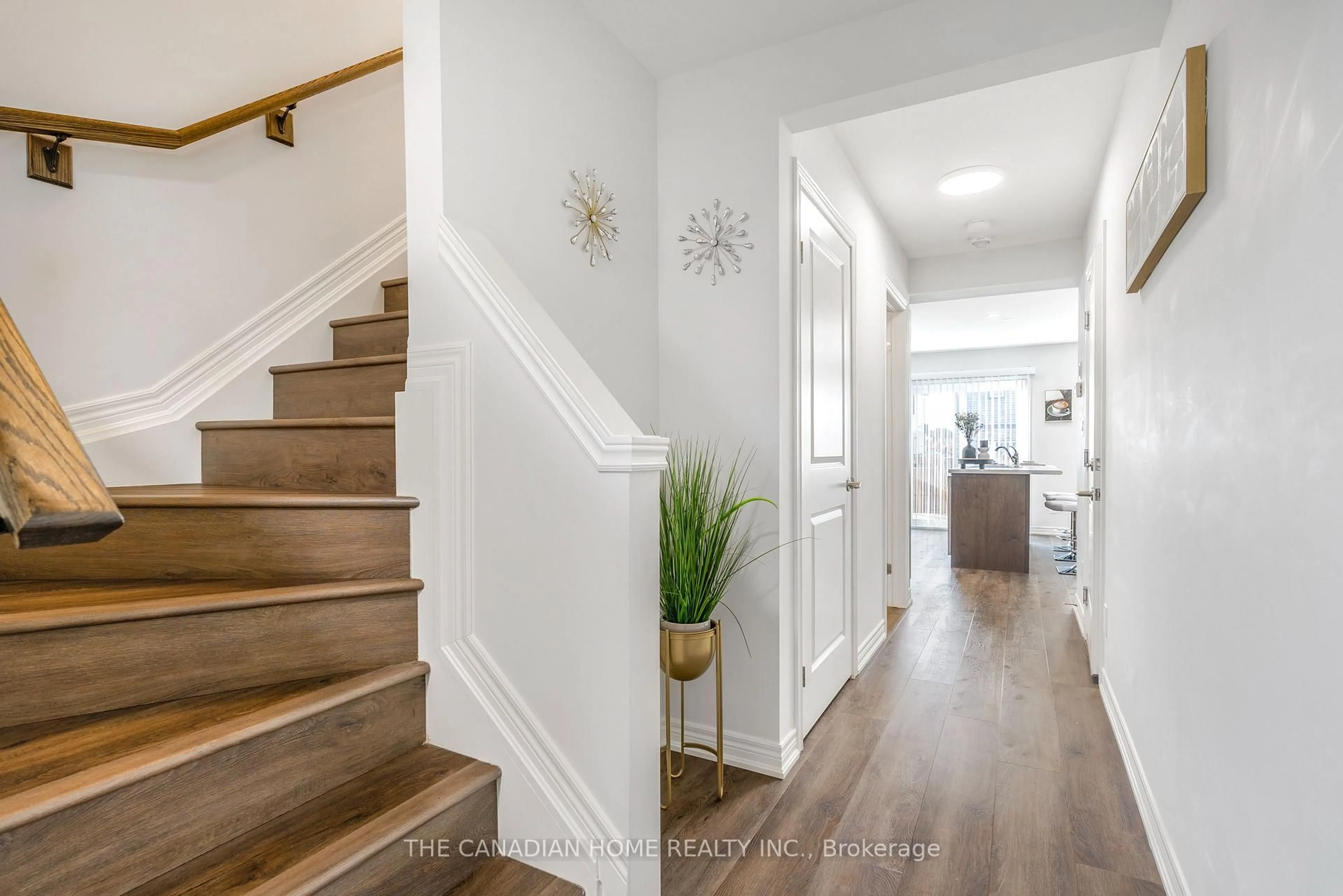 Indoor entryway for 15 Damude Ave, Thorold Ontario L2V 0G6