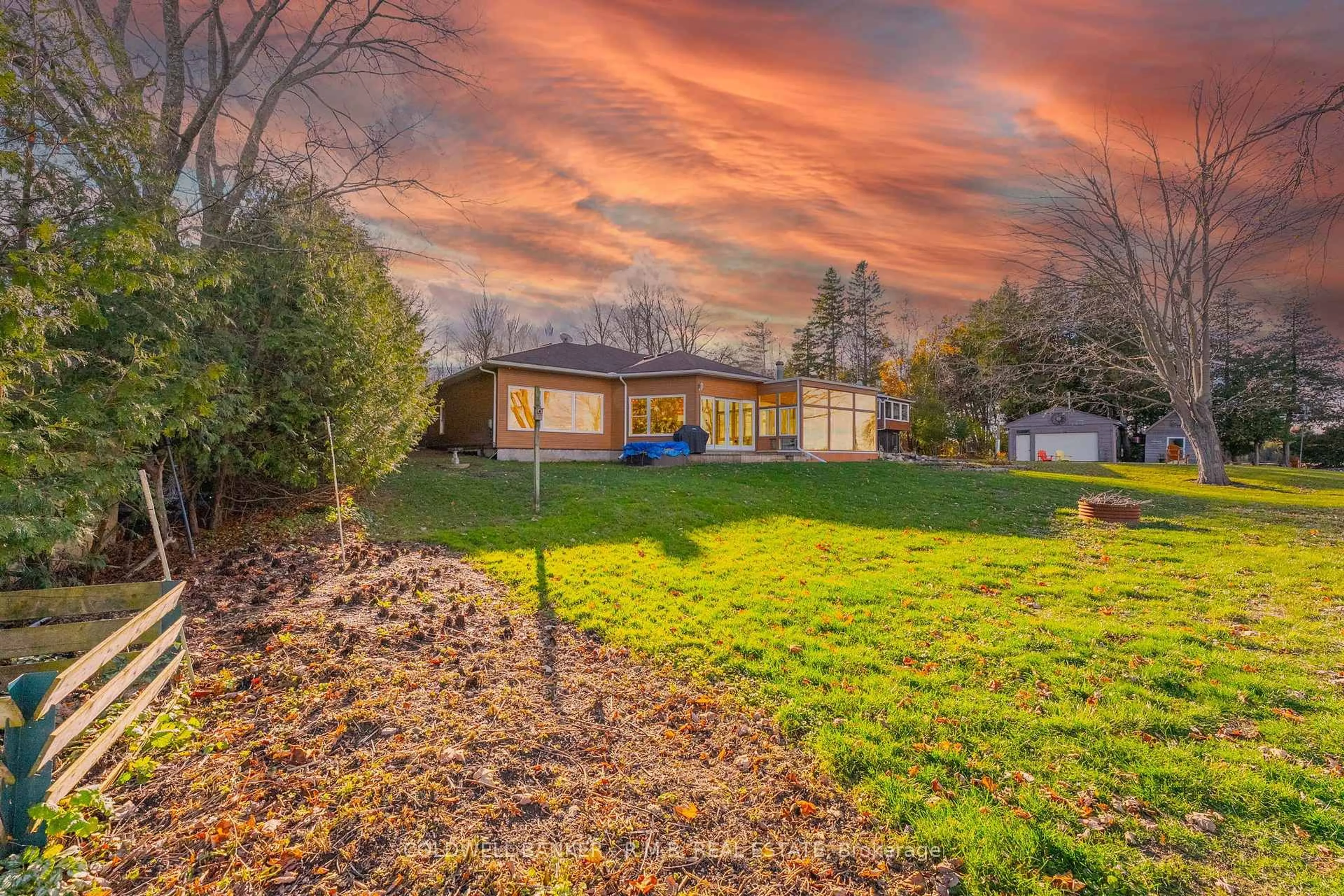 A pic from outside/outdoor area/front of a property/back of a property/a pic from drone, unknown for 74 Butternut Dr, Kawartha Lakes Ontario K9V 4R1