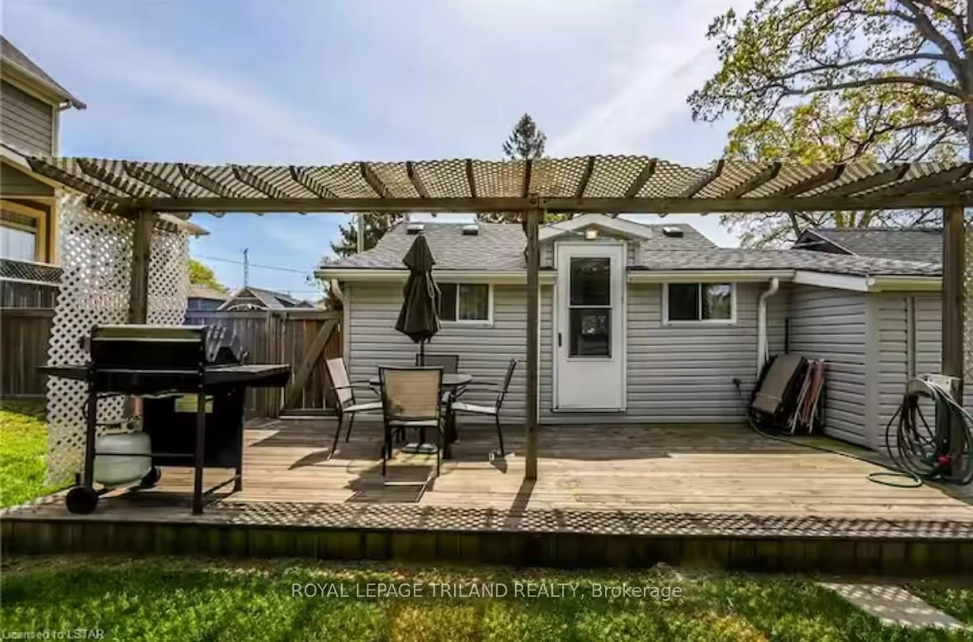 Patio, street for 23 Queens Ave, Lambton Shores Ontario N0M 1T0