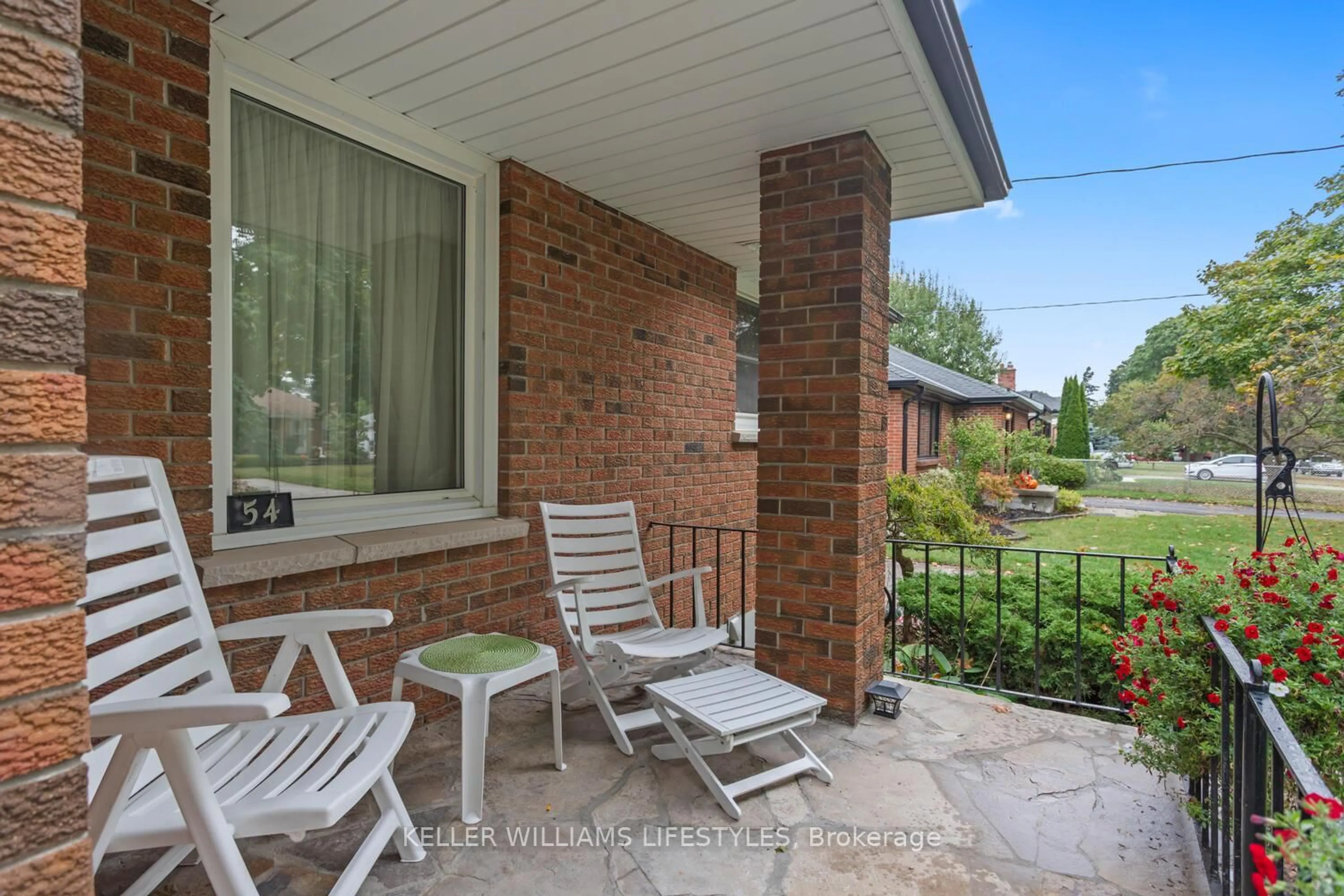 Patio, street for 54 David St, London South Ontario N6P 1B3