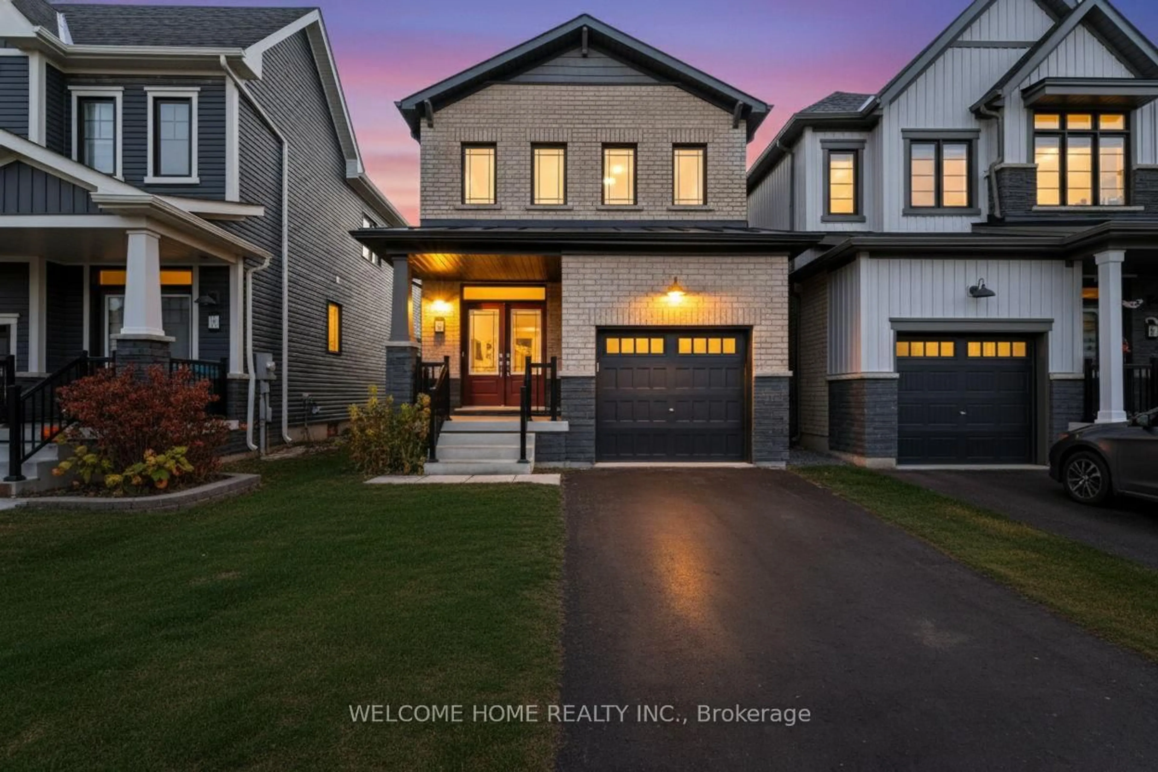 Home with vinyl exterior material, street for 100 Keelson St, Welland Ontario L3B 0M4