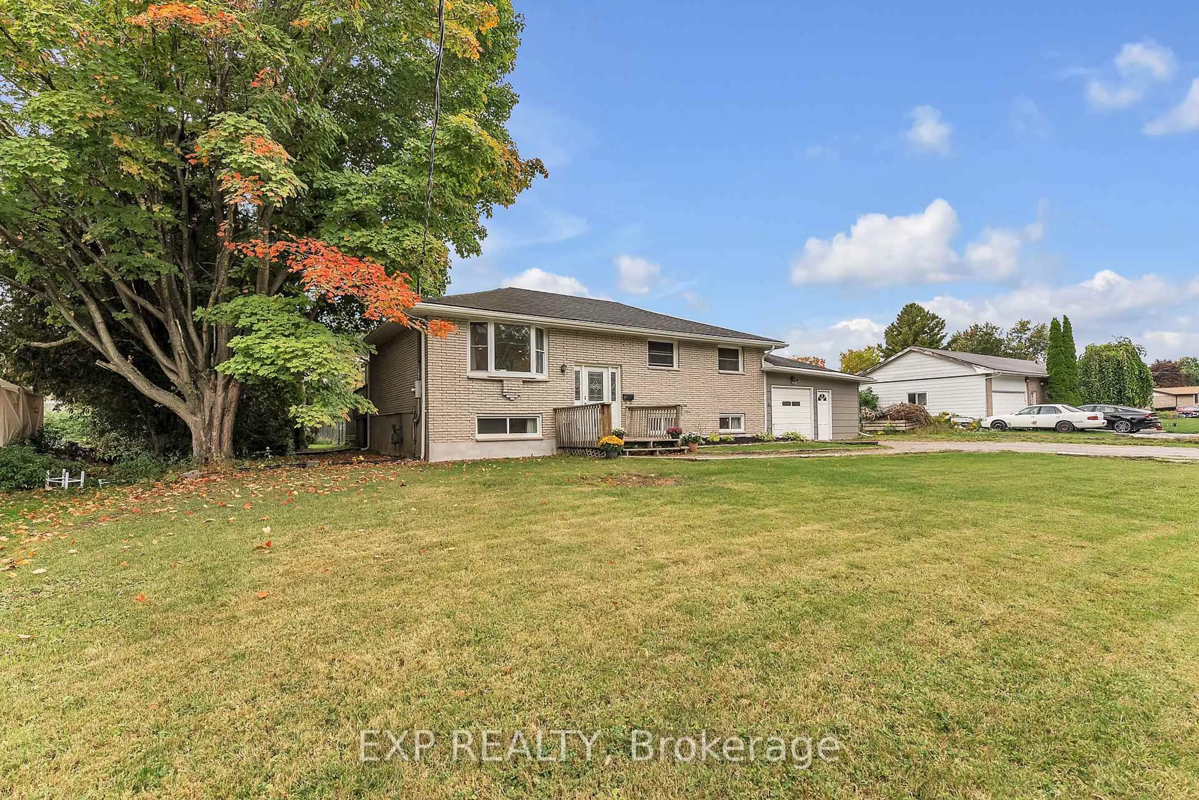 A pic from outside/outdoor area/front of a property/back of a property/a pic from drone, street for 249 Catalina Dr, Quinte West Ontario K8R 1C6