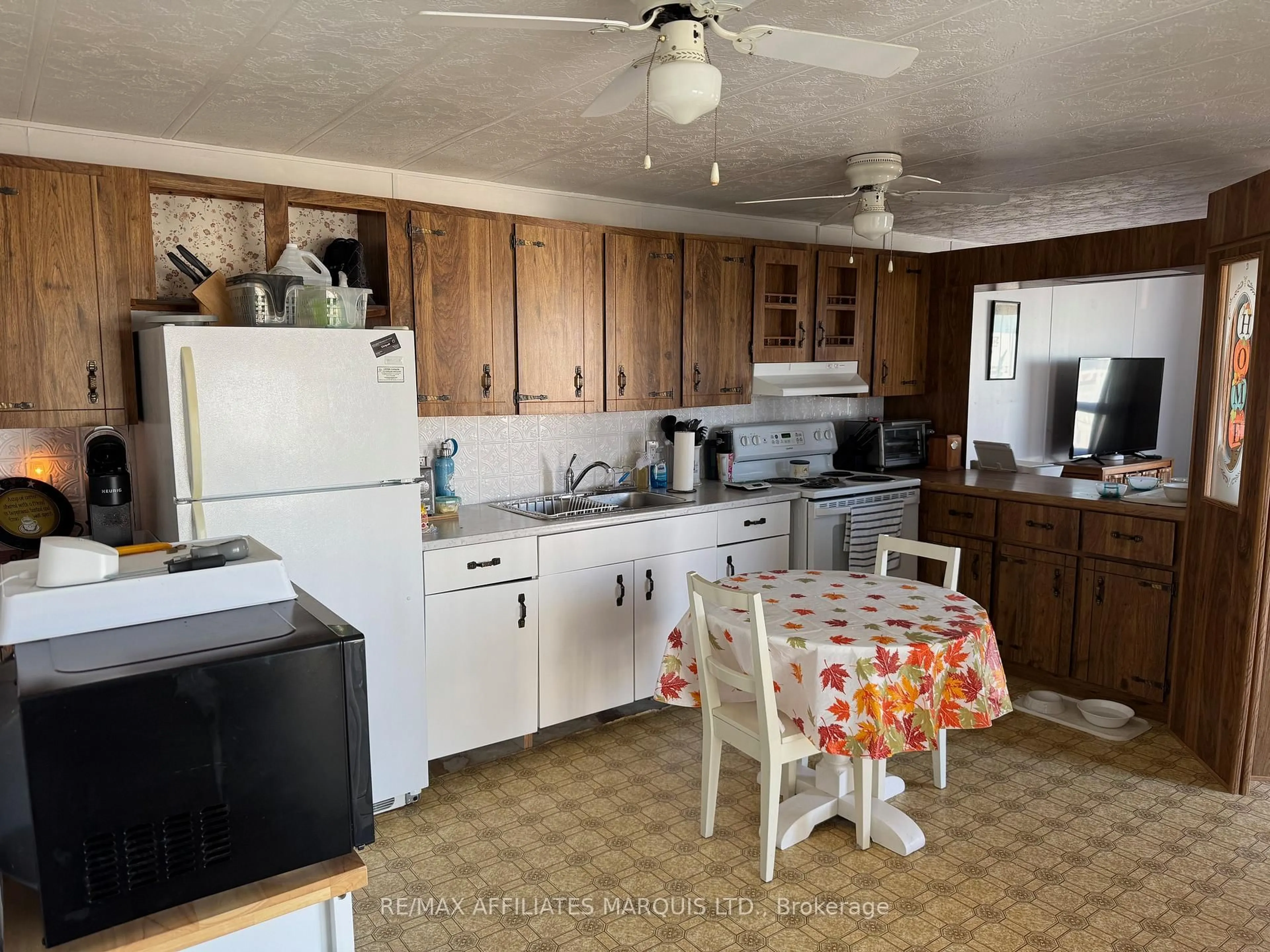 Standard kitchen, unknown for 25 County Road 31 Rd ##24, South Dundas Ontario K0C 1X0