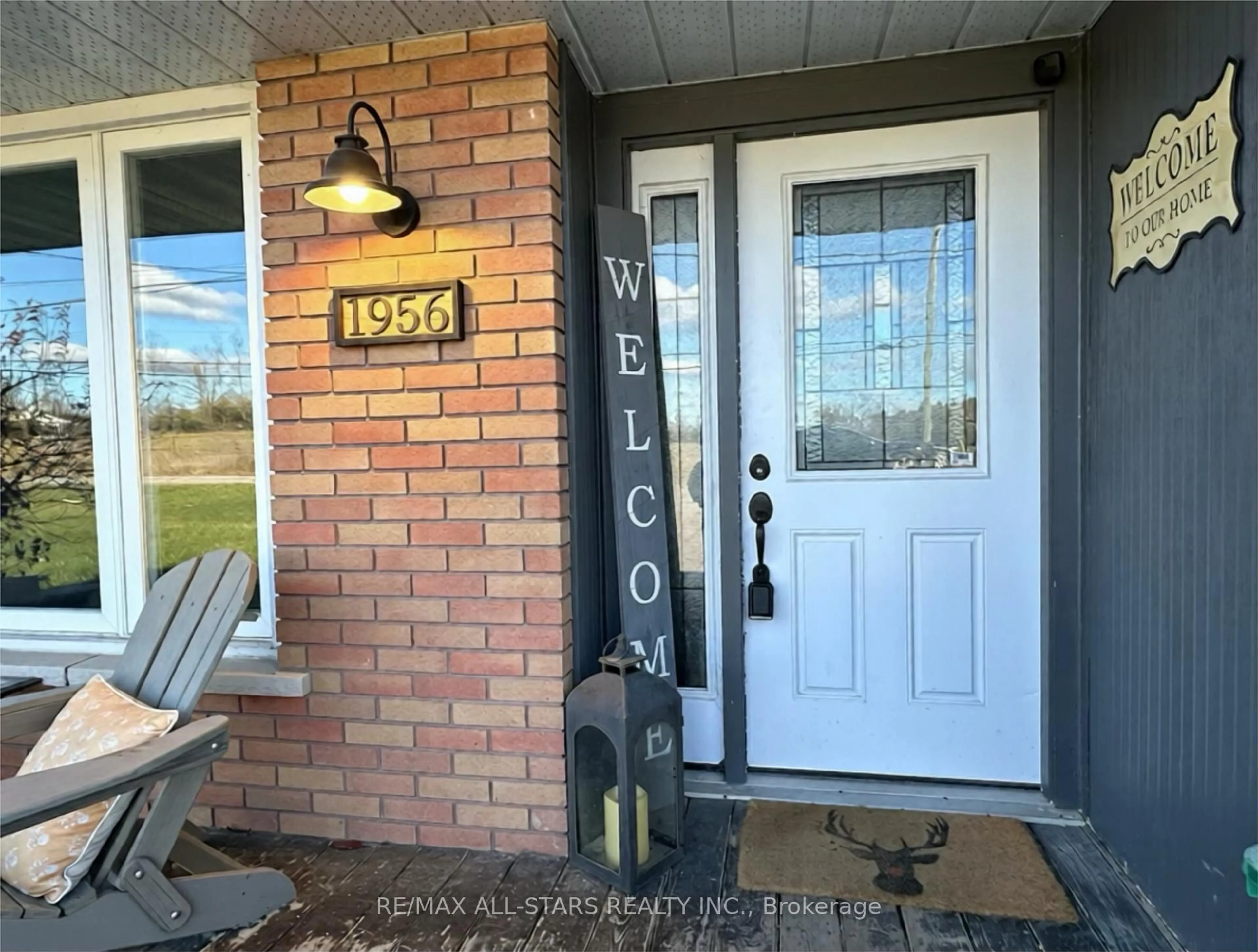 Indoor entryway for 1956 County 8 Rd, Kawartha Lakes Ontario K0M 1A0