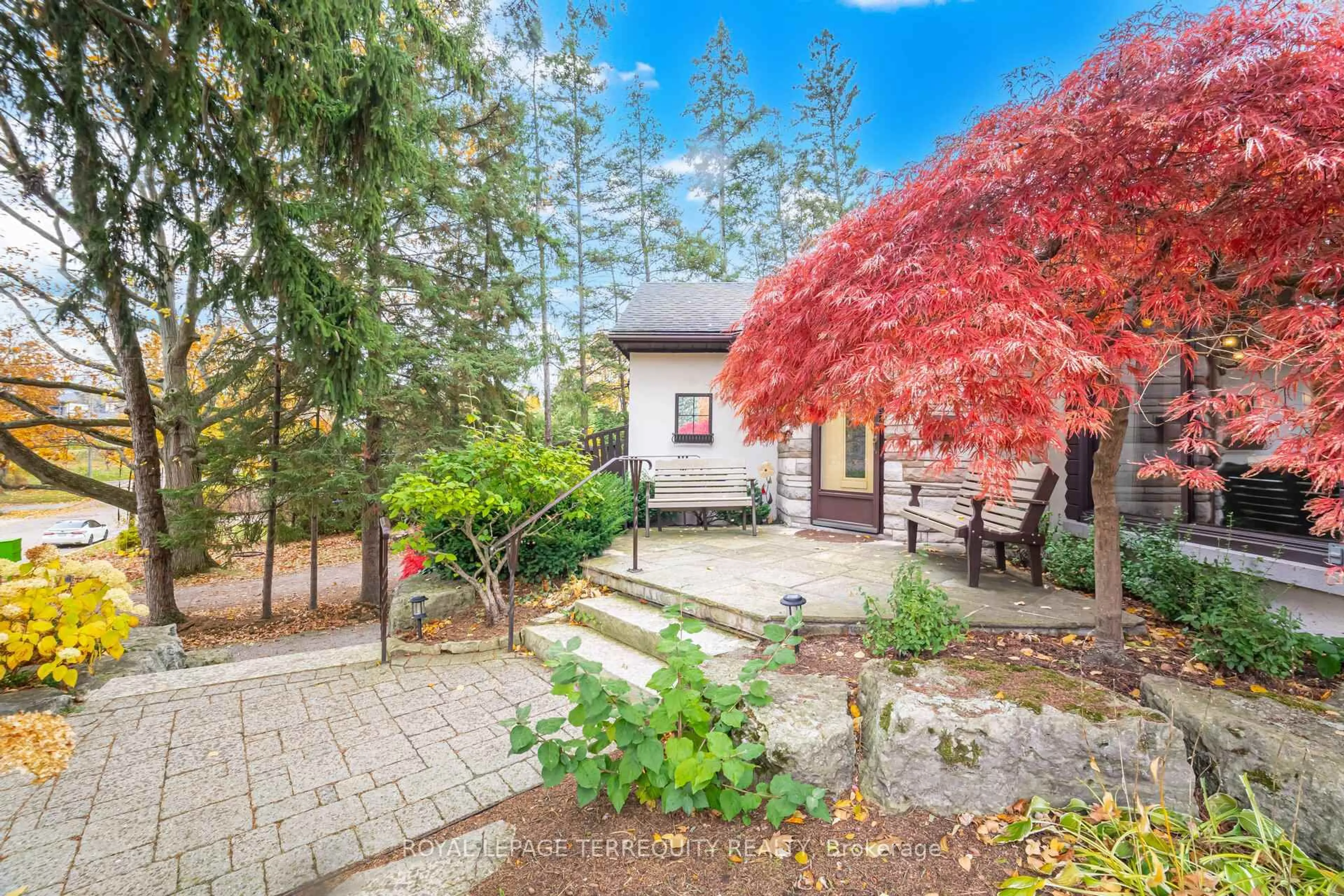 Patio, unknown for 14 Avon Dr, Hamilton Ontario L9H 3N7