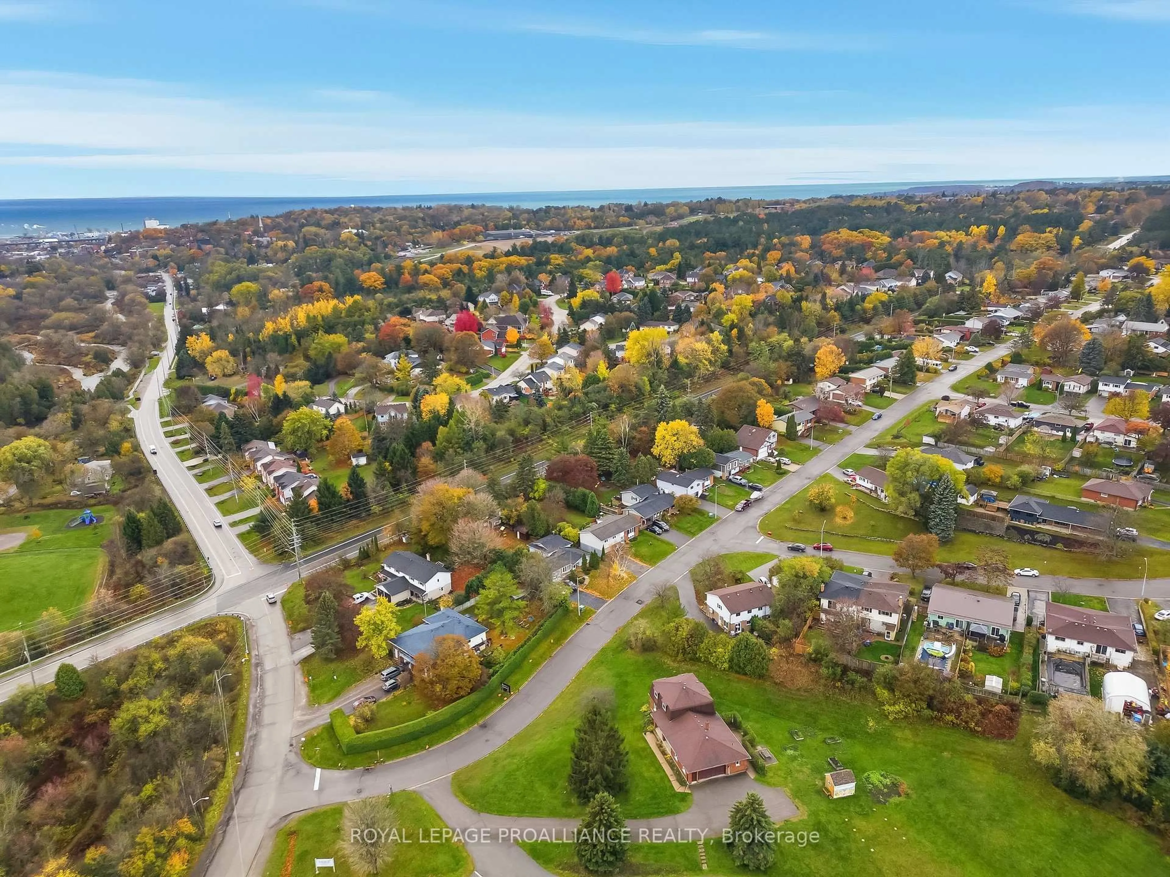 A pic from outside/outdoor area/front of a property/back of a property/a pic from drone, street for 7 Centennial Dr, Port Hope Ontario L1A 3S9