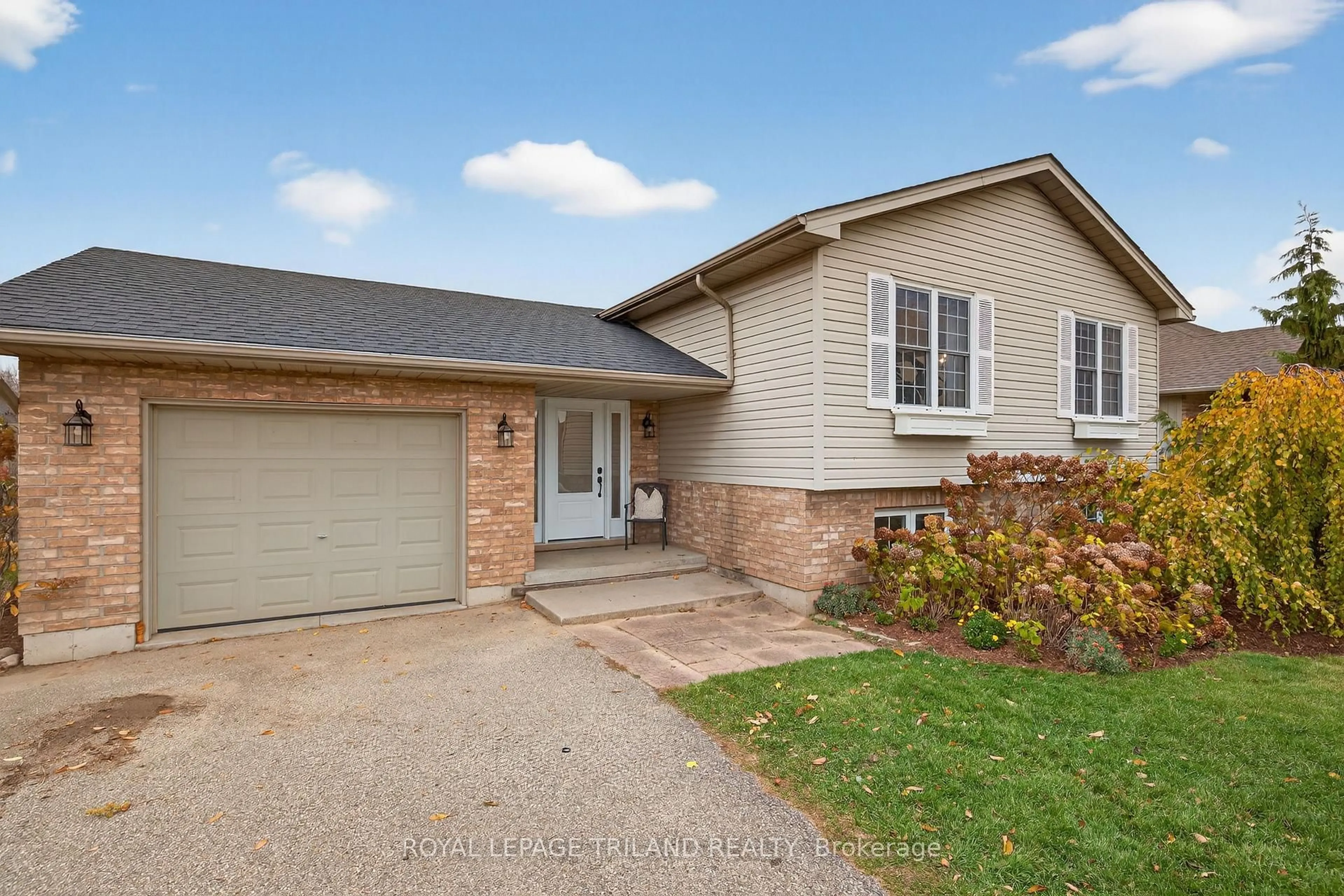 Home with brick exterior material, street for 11565 Springfield Rd, Malahide Ontario N5H 2R3