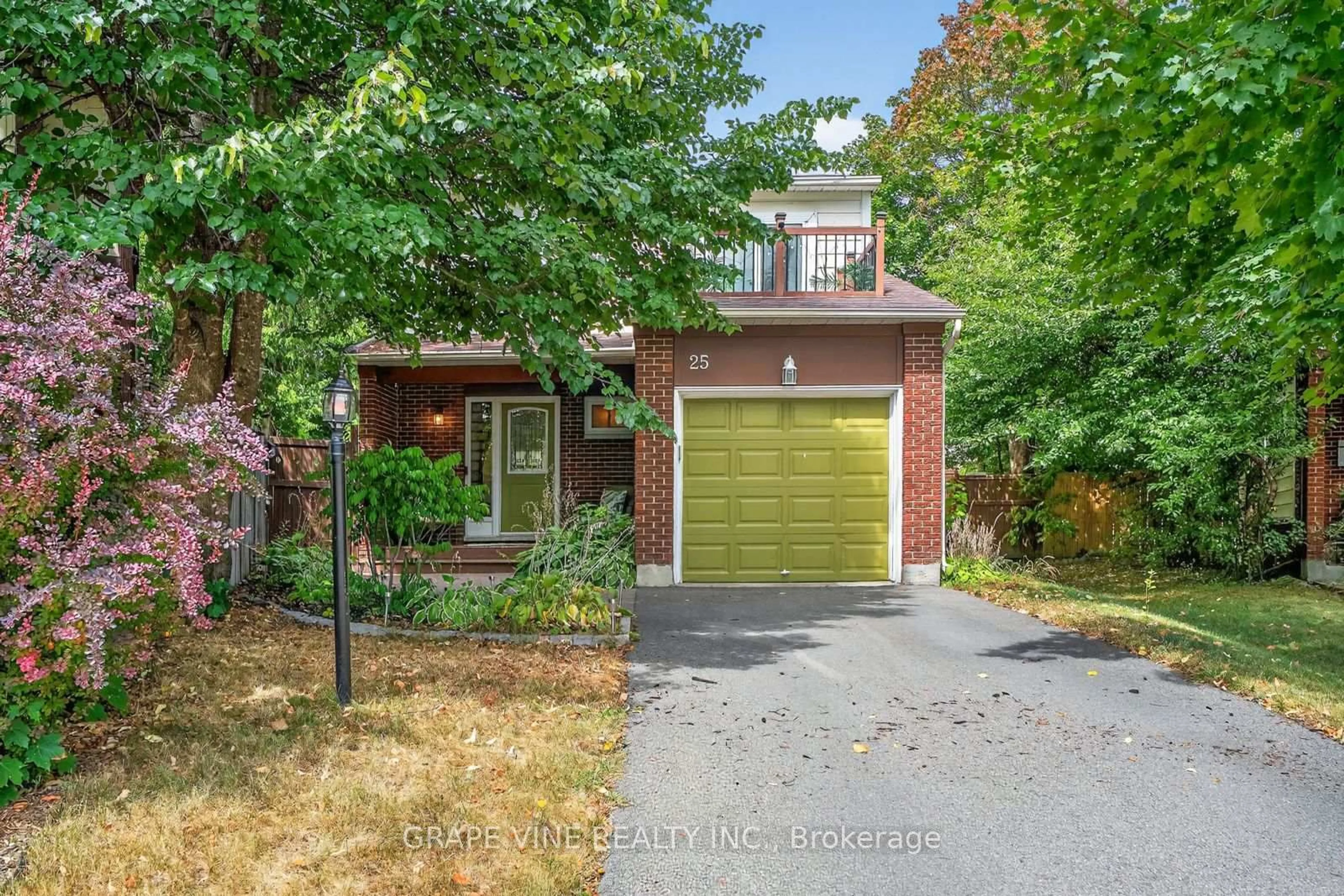 Home with brick exterior material, street for 25 Pacer Pl, Kanata Ontario K2M 1B1