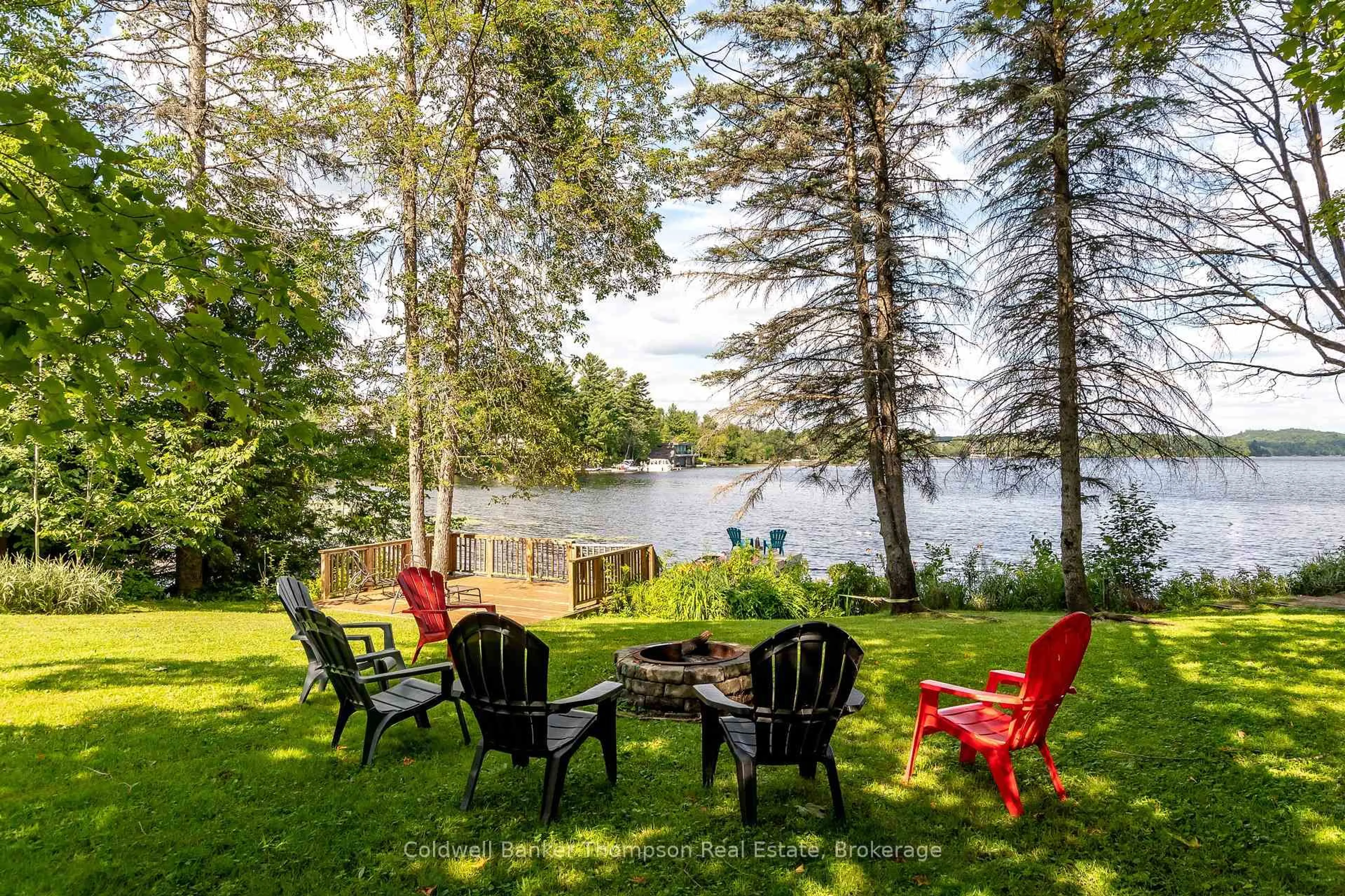Patio, water/lake/river/ocean view for 26 Helen St, Huntsville Ontario P1H 1H5