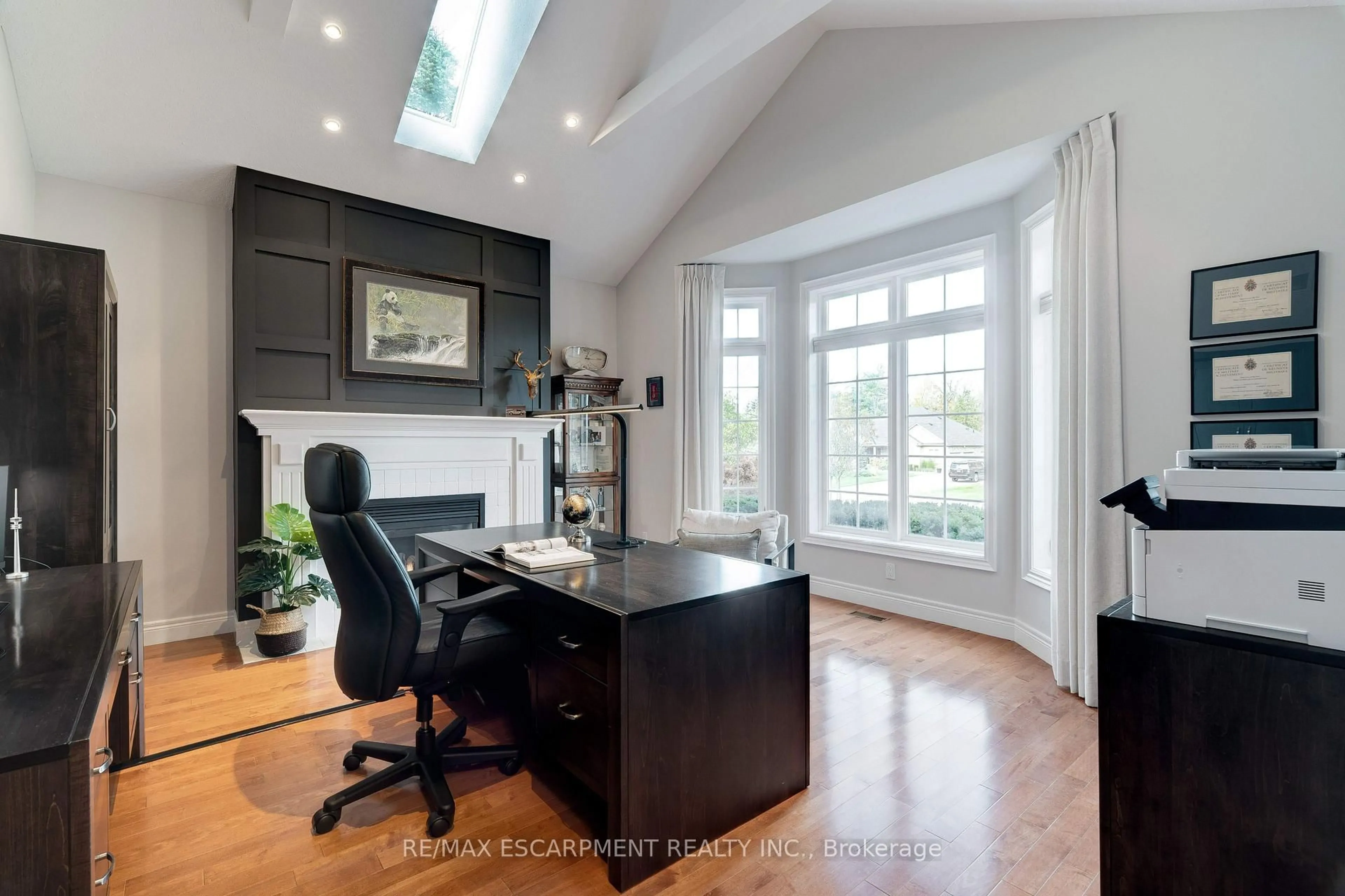 A pic of a room for 37 Appaloosa Tr, Hamilton Ontario L0R 1H3