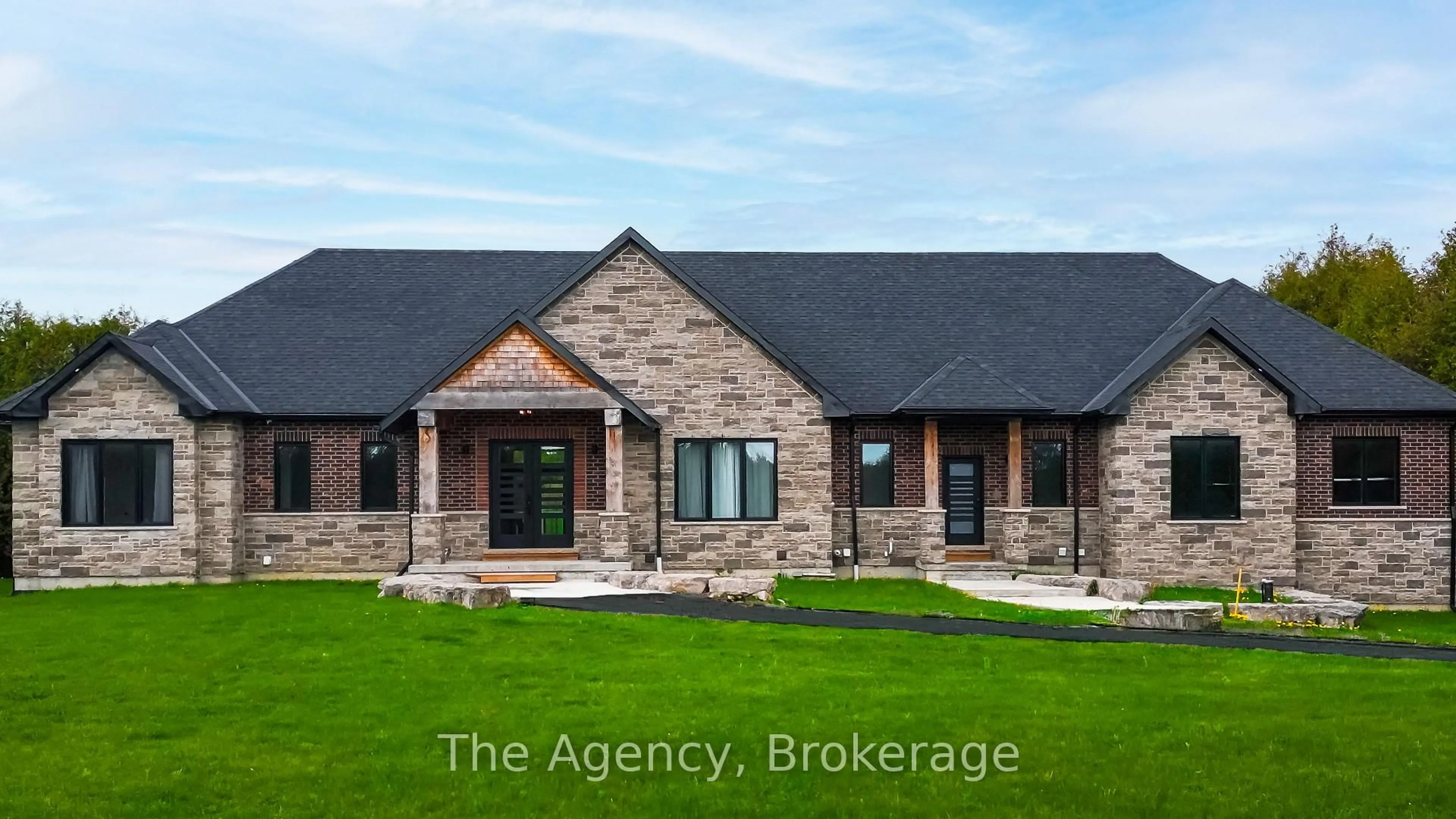 Home with brick exterior material, building for 634060 Highway 10 Highway, Mono Ontario L9W 5P4