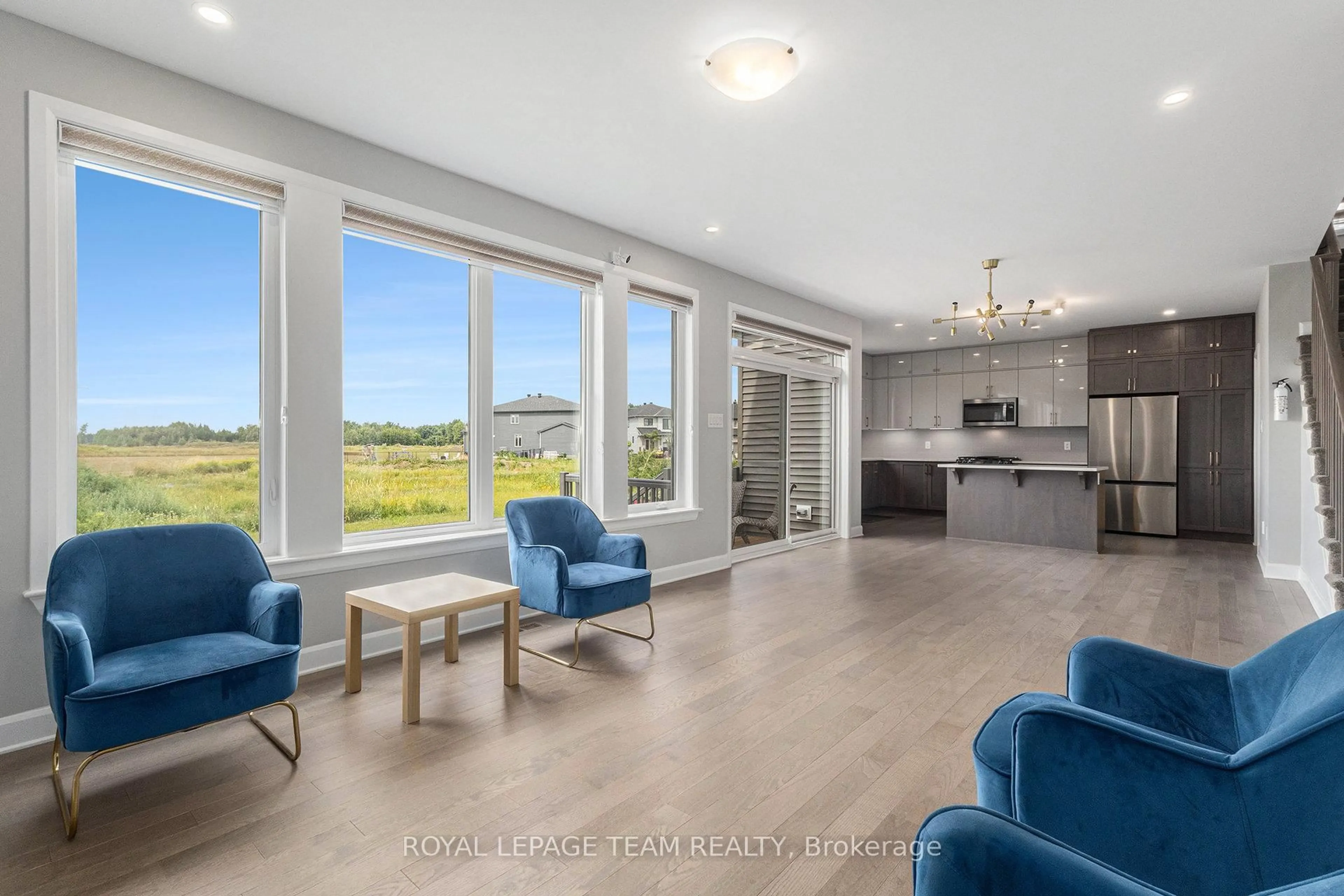 Unknown for 659 Parkview Terr, Russell Ontario K4R 0C7