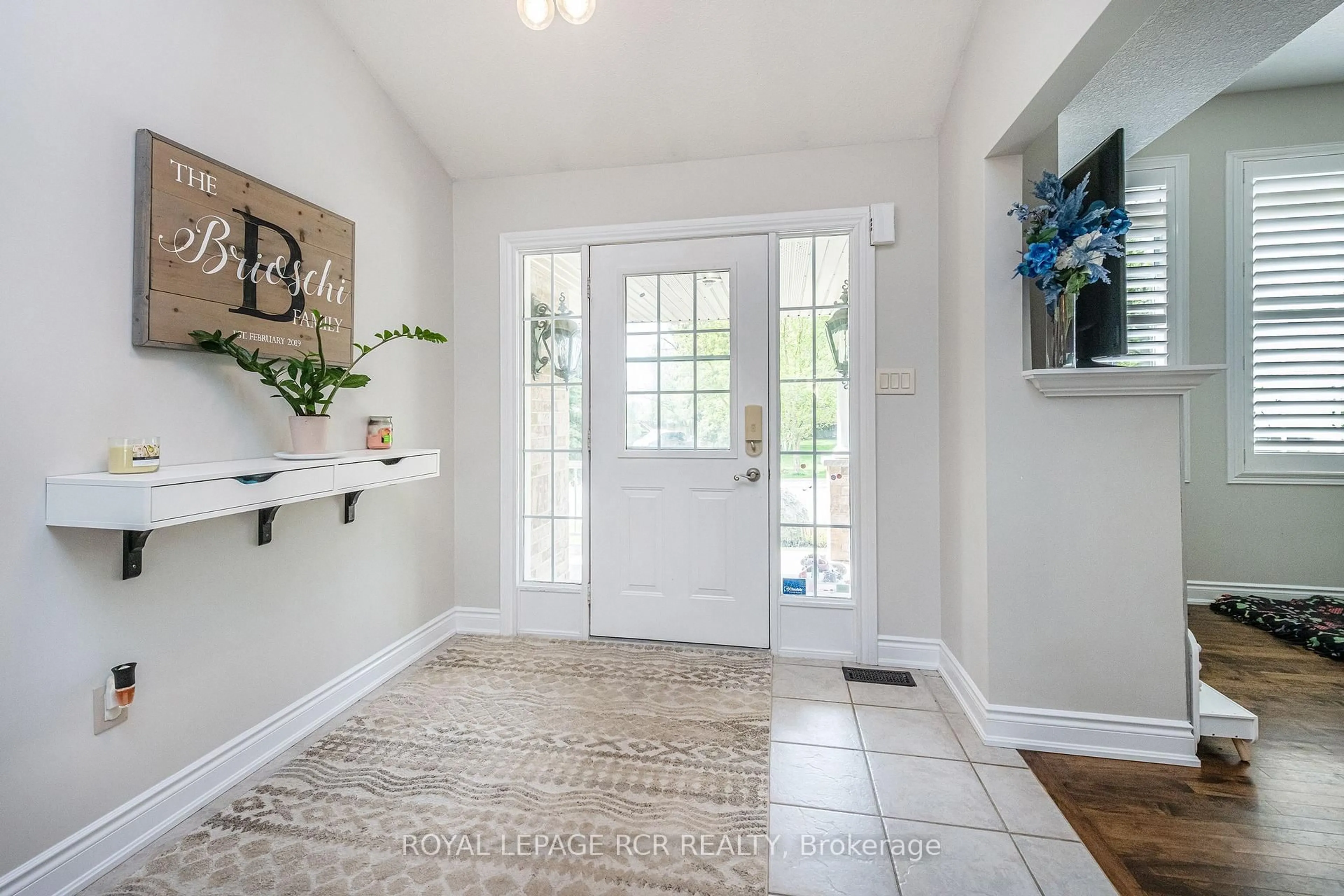 Indoor entryway for 285017 COUNTY ROAD 10, Amaranth Ontario L9W 0Y6