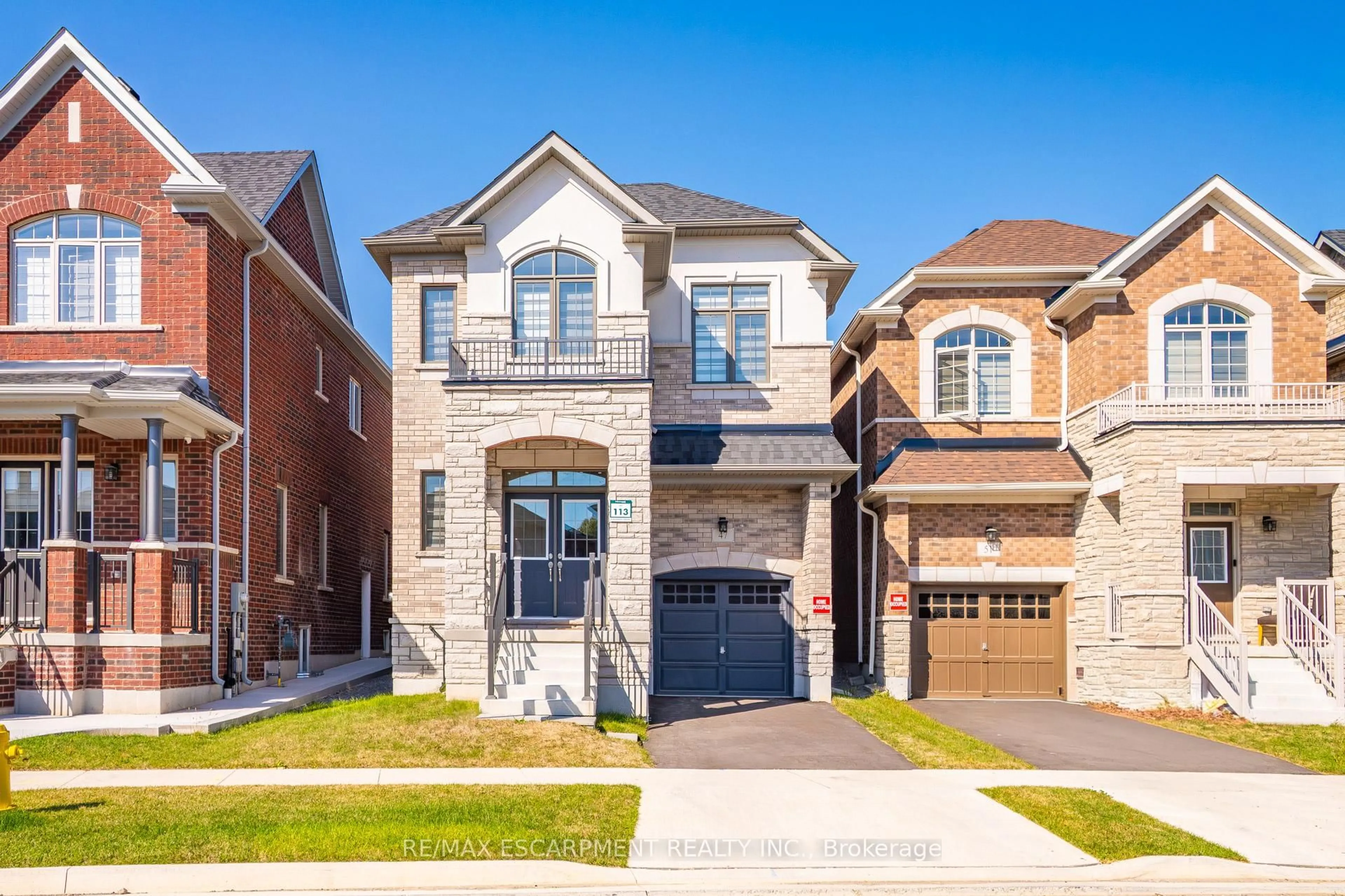 Home with brick exterior material, street for 47 Bloomfield Cres, Cambridge Ontario N1T 0G2