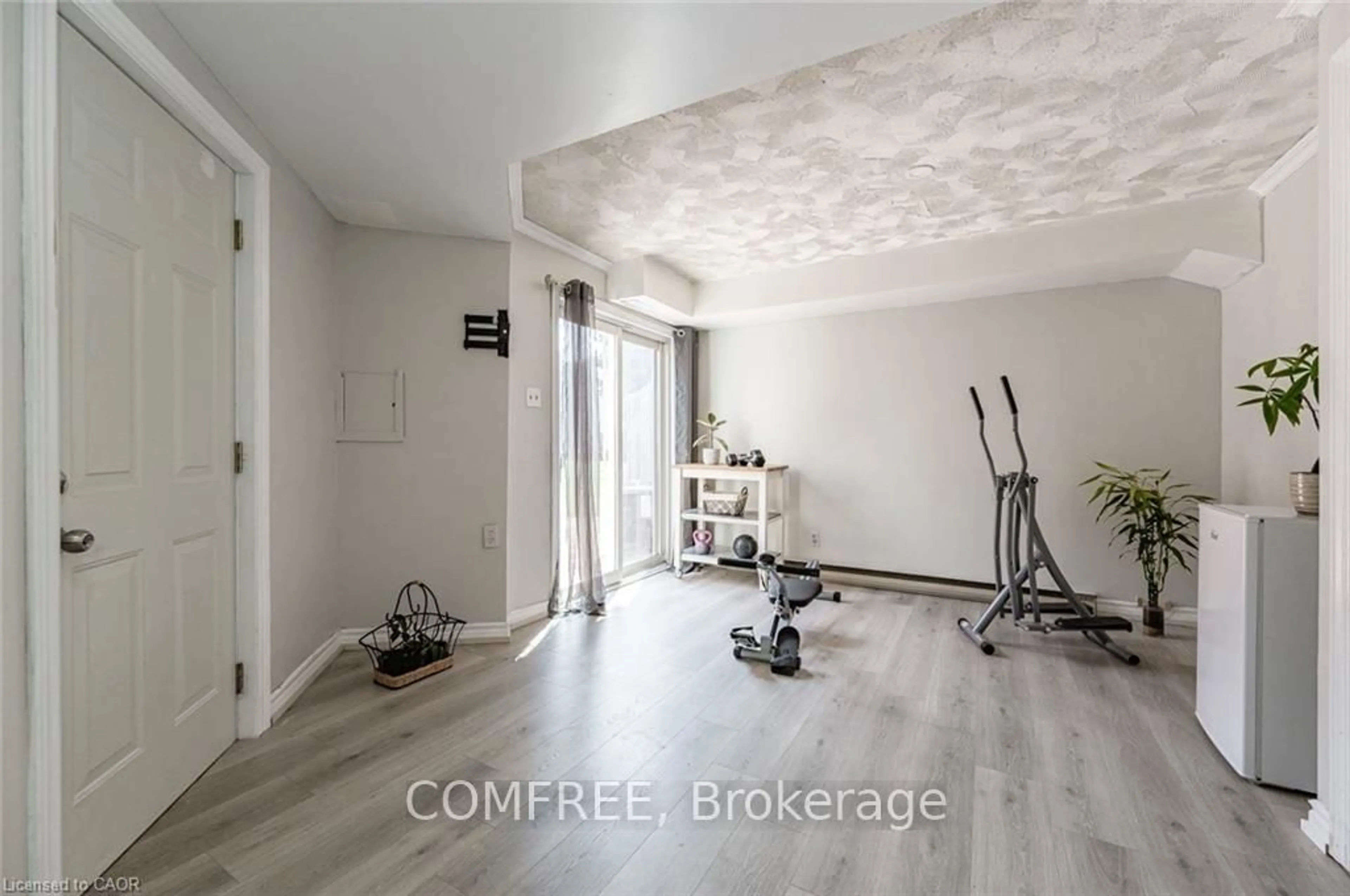 Gym or fitness room for 60 Elmsdale Dr #26, Kitchener Ontario N2E 2G4