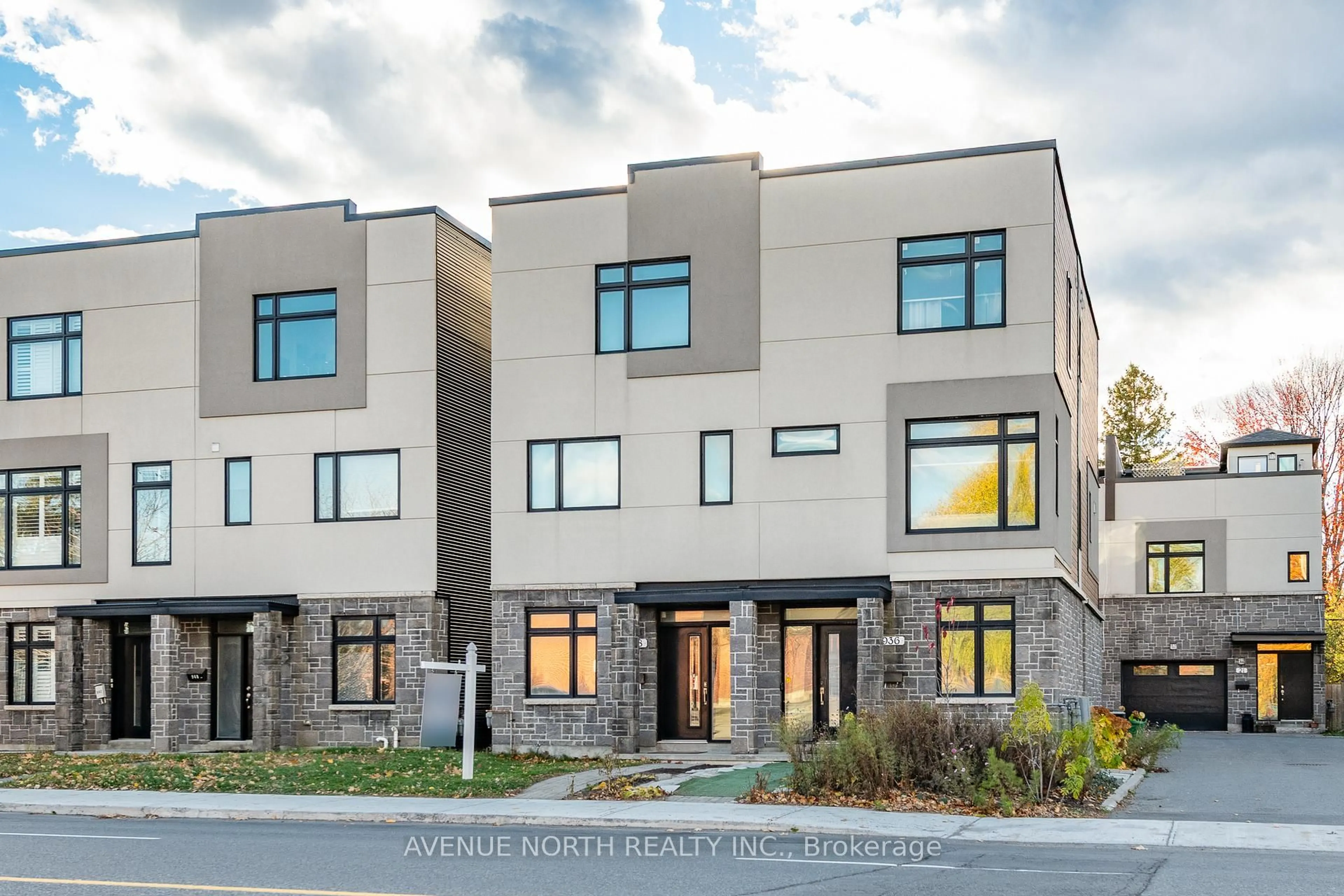 Home with brick exterior material, street for 938 Woodroffe Ave, Ottawa Ontario K2A 3R7