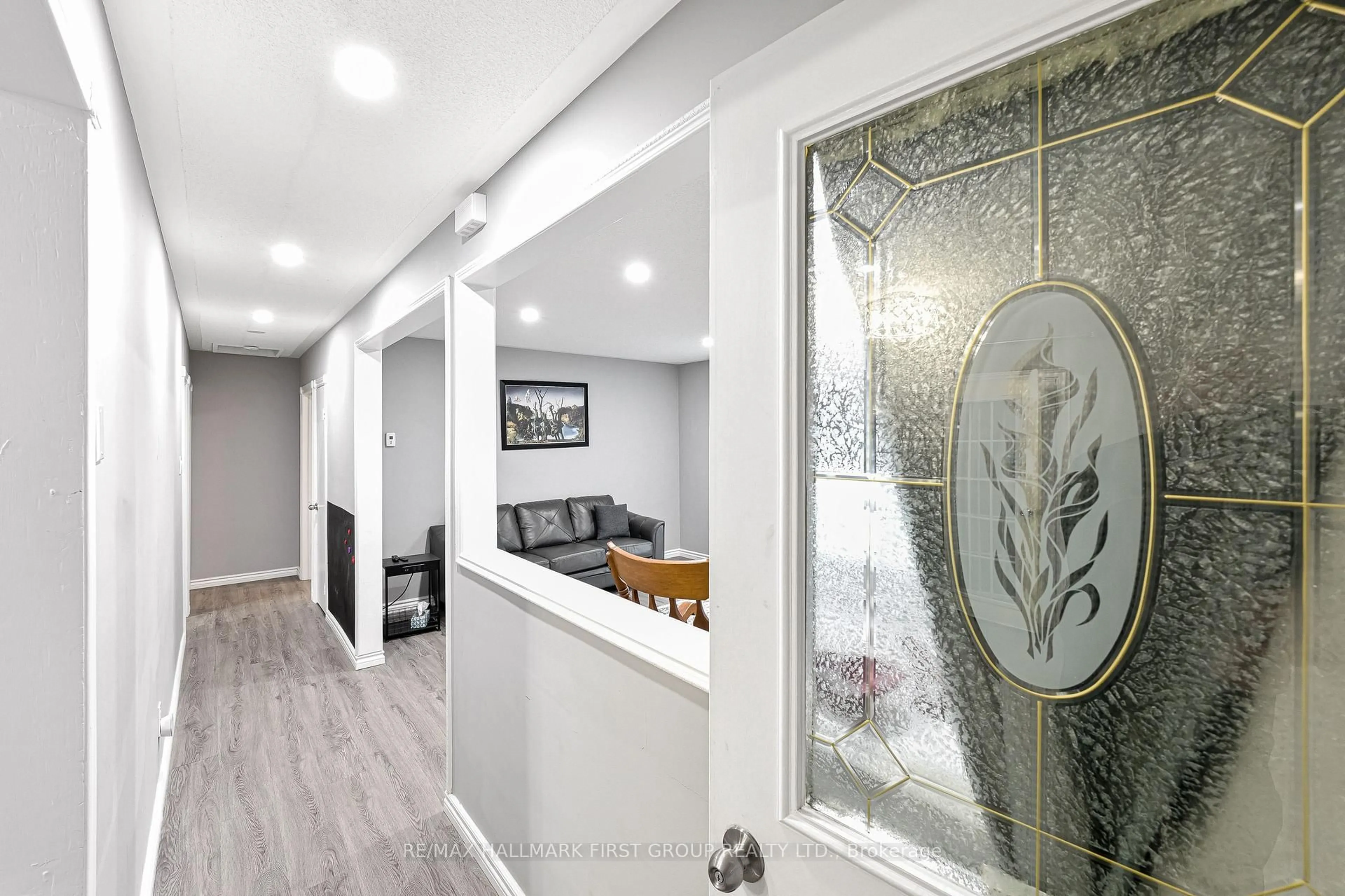 Indoor entryway for 42 Division St, Cramahe Ontario K0K 1S0