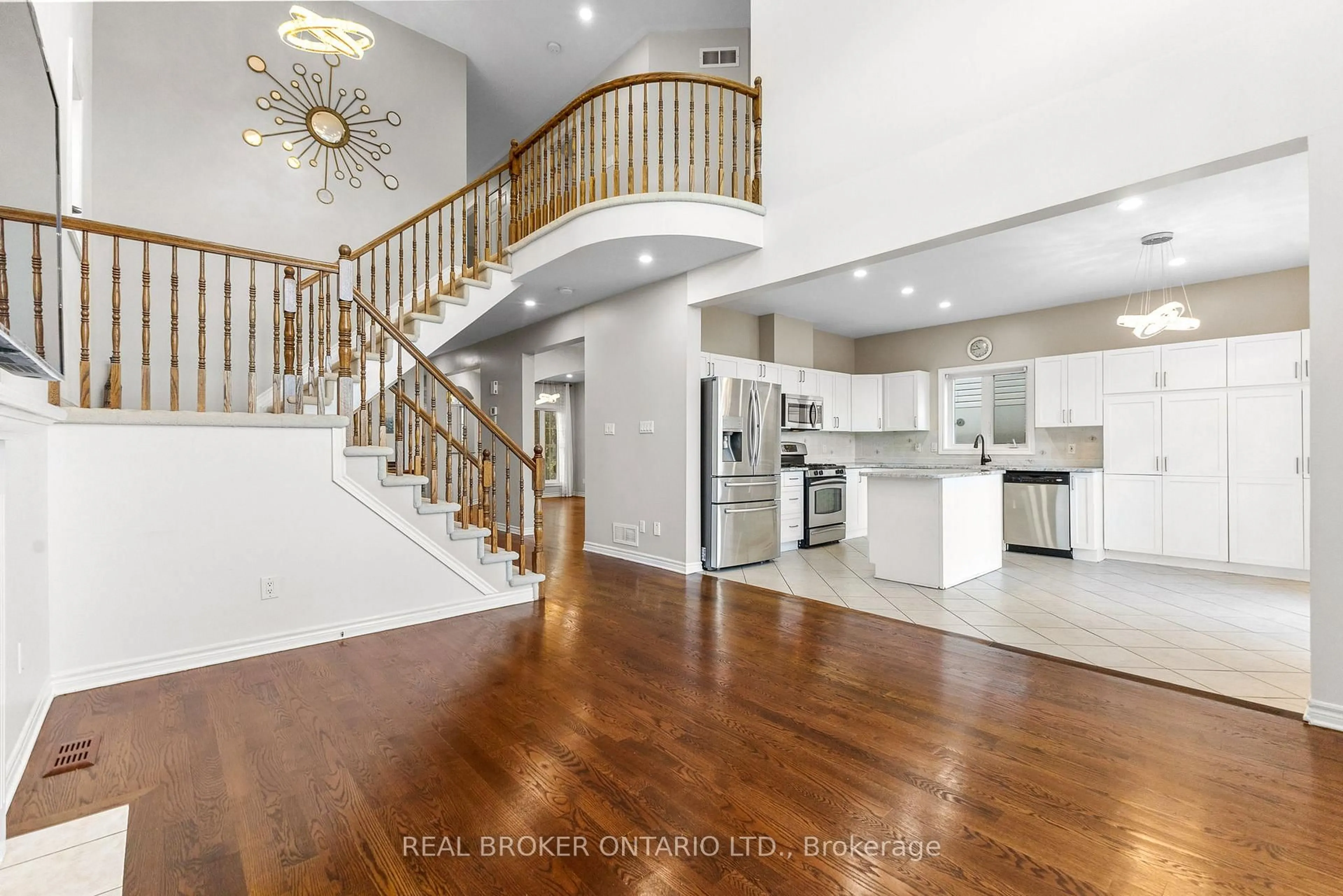 Unknown for 2014 Jasper Ave, Ottawa Ontario K1V 1Z5