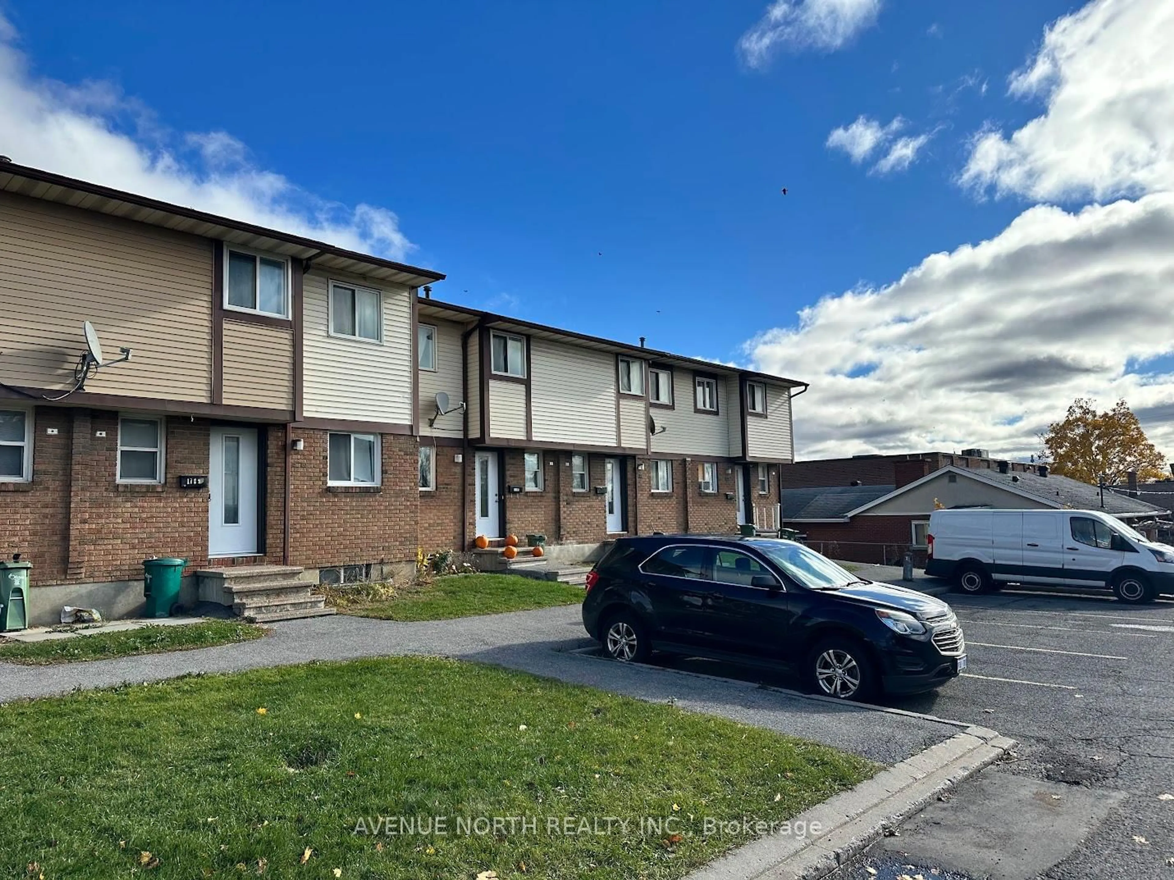 A pic from outside/outdoor area/front of a property/back of a property/a pic from drone, street for 1787 Dondale St #65, Ottawa Ontario K1B 5H9