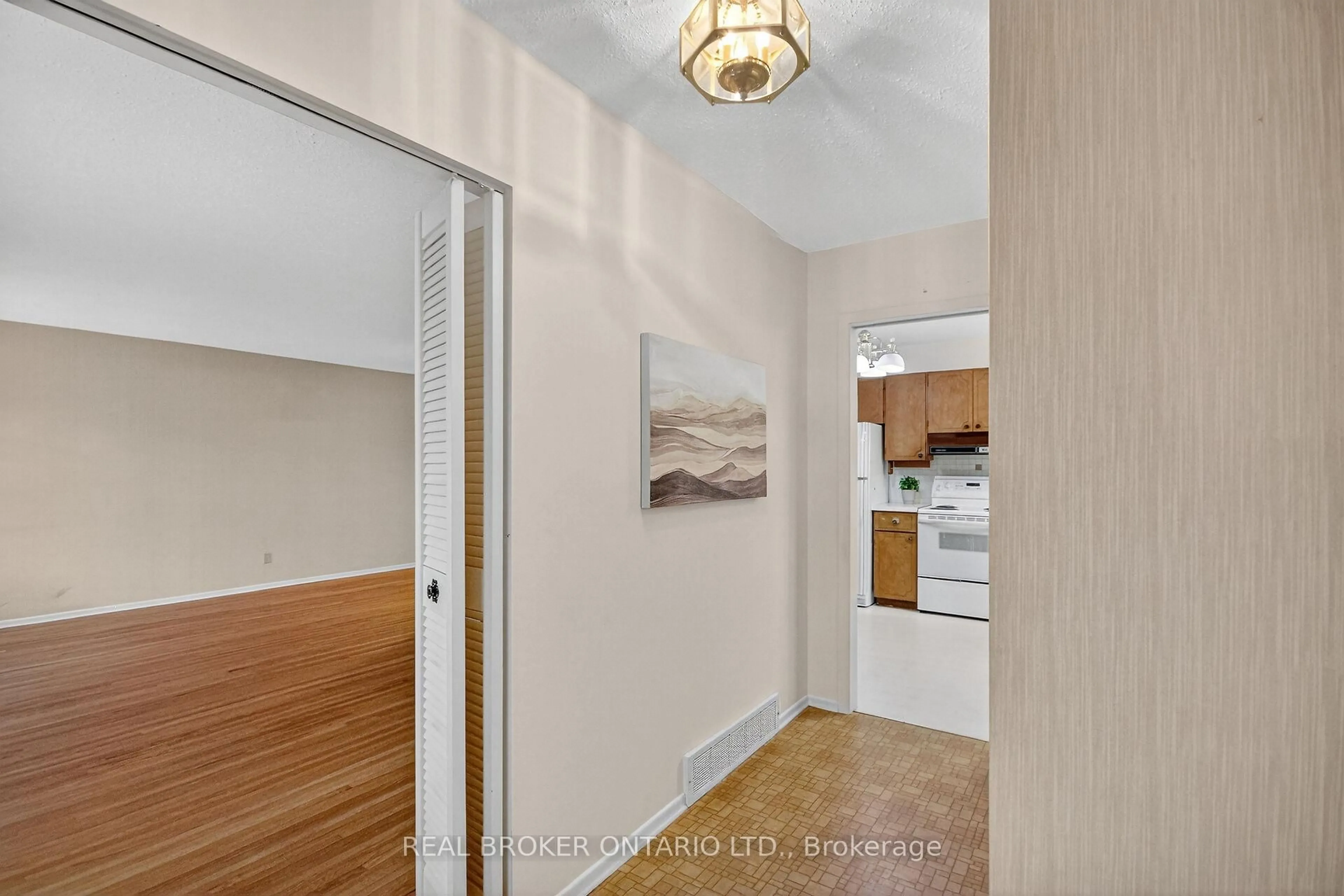 Unknown for 89 Country Lane, Ottawa Ontario K2L 1J4