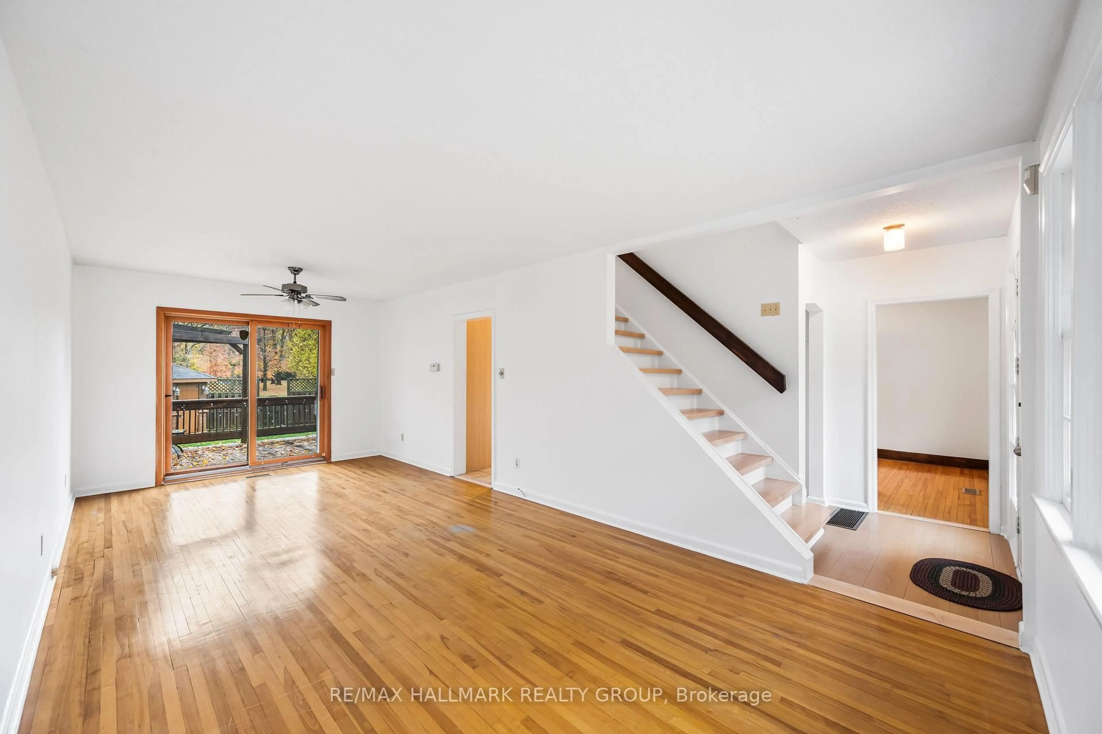 Unknown for 2028 OTHELLO Ave, Ottawa Ontario K1G 2A6