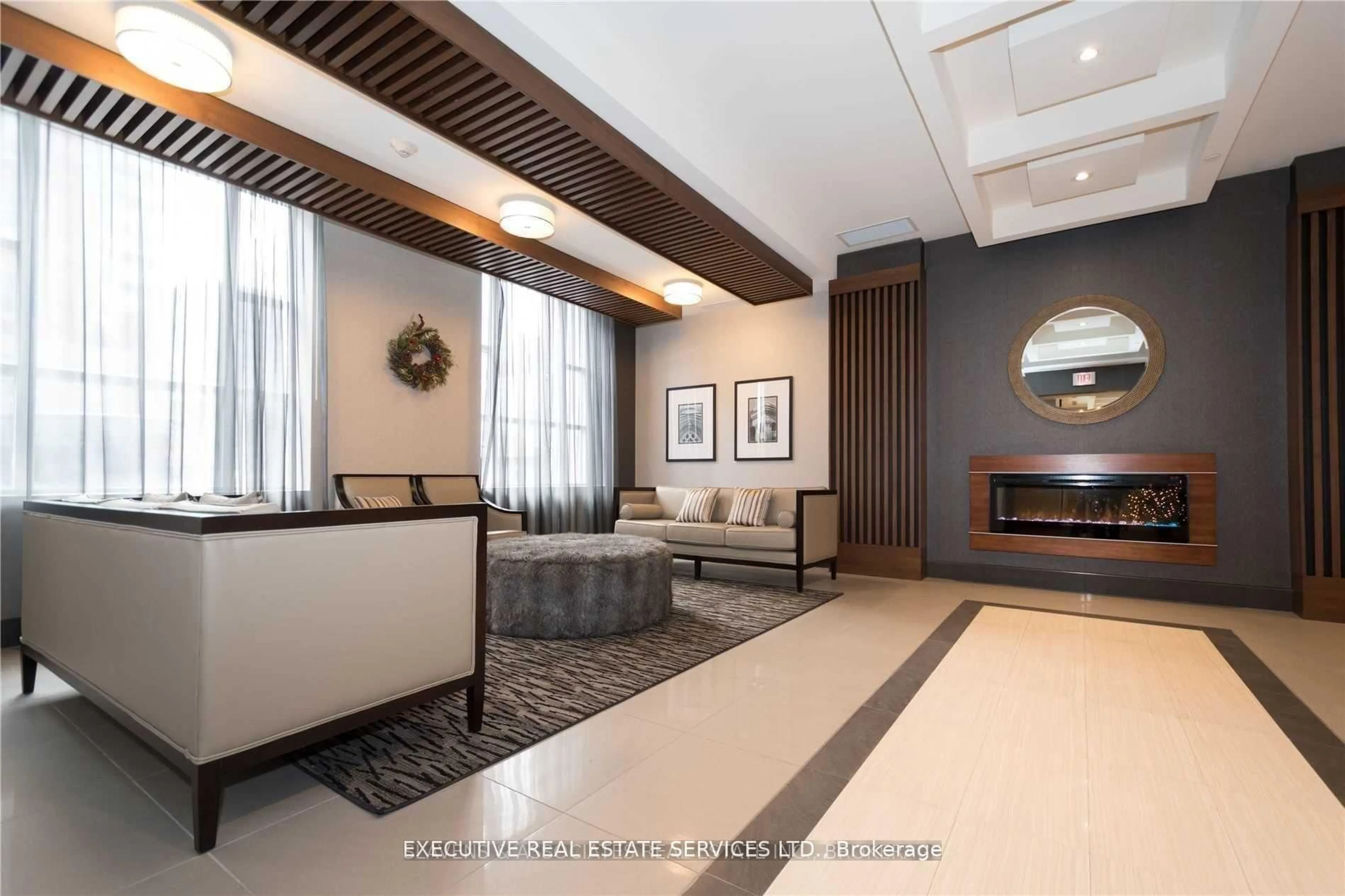 Lobby for 150 Main St #807, Hamilton Ontario L8P 1H8