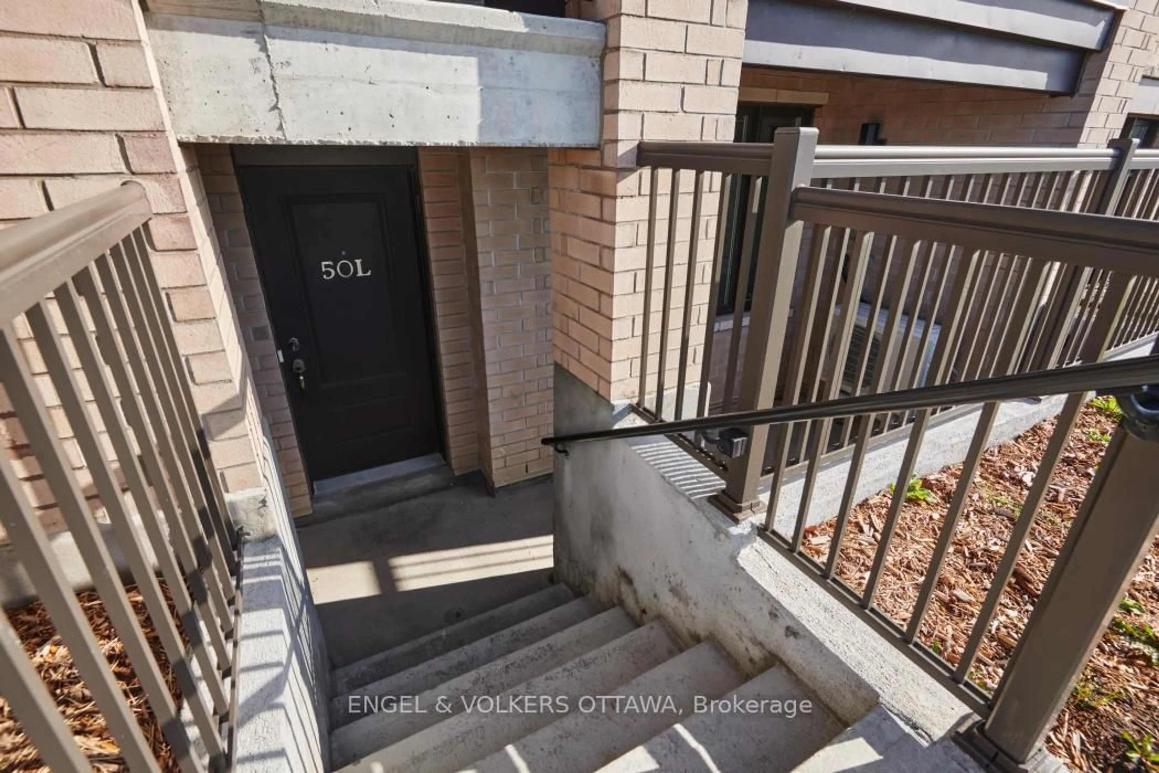 Unknown for 50 Jaguar Private #L, Ottawa Ontario K2V 0J2