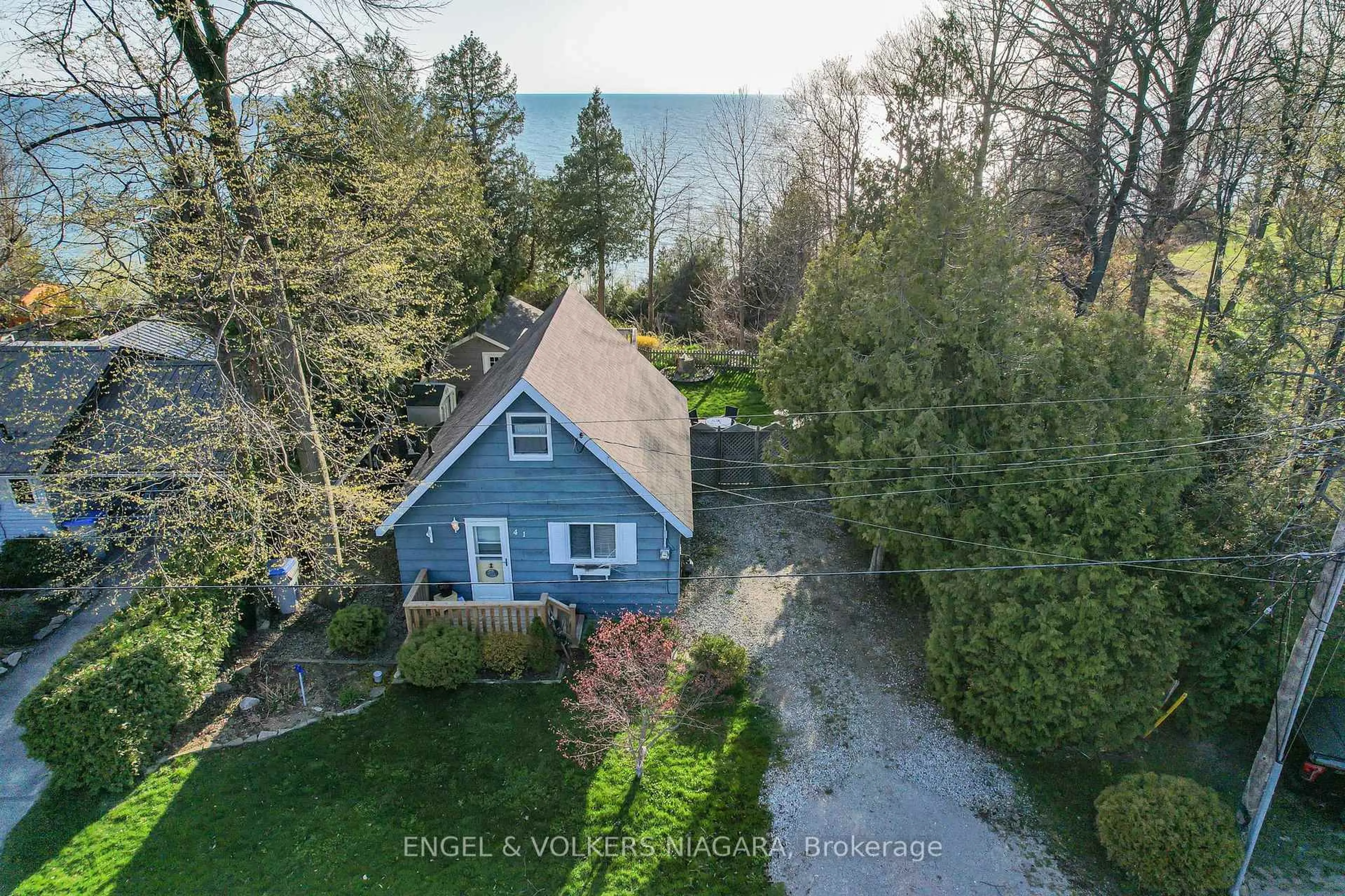 A pic from outside/outdoor area/front of a property/back of a property/a pic from drone, water/lake/river/ocean view for 41 Andrew Cres, Goderich Ontario N7A 3X8